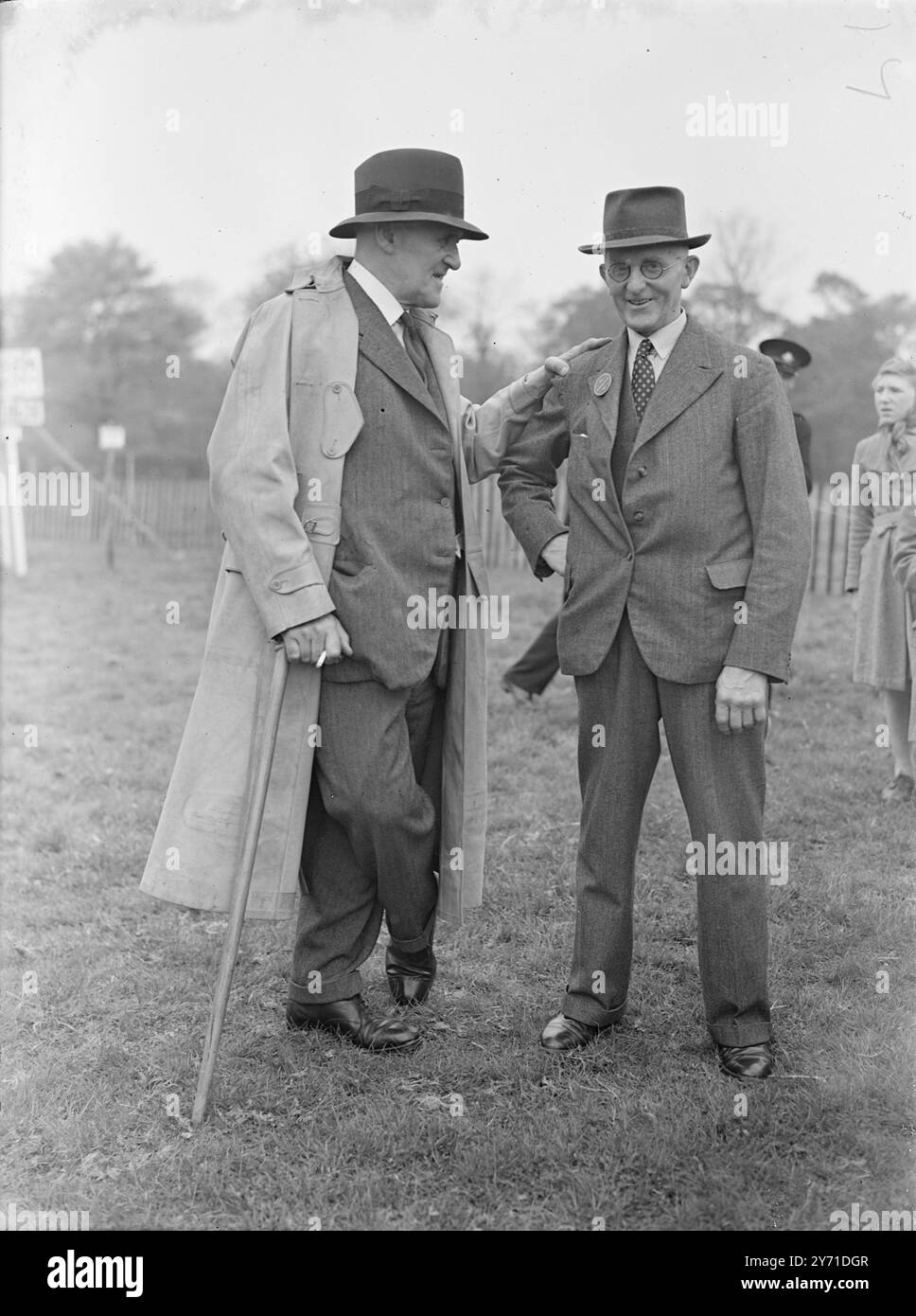 Sir Waldron Smithers bei Punkt-zu-Punkt-Rennen um 1940 Stockfoto