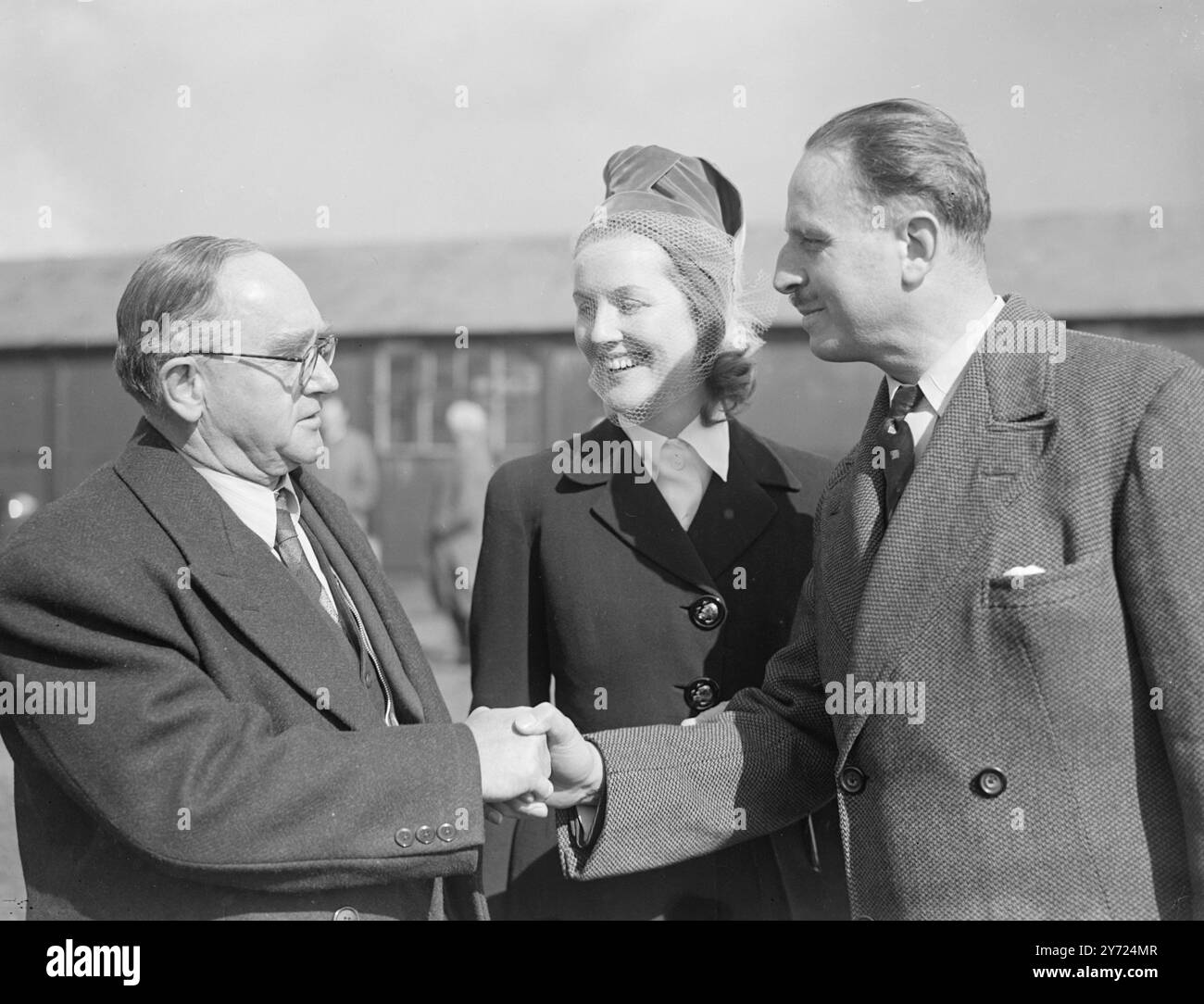 Heute (Donnerstag) kommt Herr Oswald Pirow, Vorsitzender der südafrikanischen New Order Movement, aus Südafrika, am Londoner Flughafen an, der zu Gesprächen mit Sir Oswald Moeley, dem Führer der Union Moeley, hier ist. Herr Pirow war S. Afrikanischer Verteidigungsminister von 1933 bis 1939. Er wurde in Deutschland ausgebildet und trat zurück, als der Krieg gegen Deutschland begann. April 1948 Stockfoto