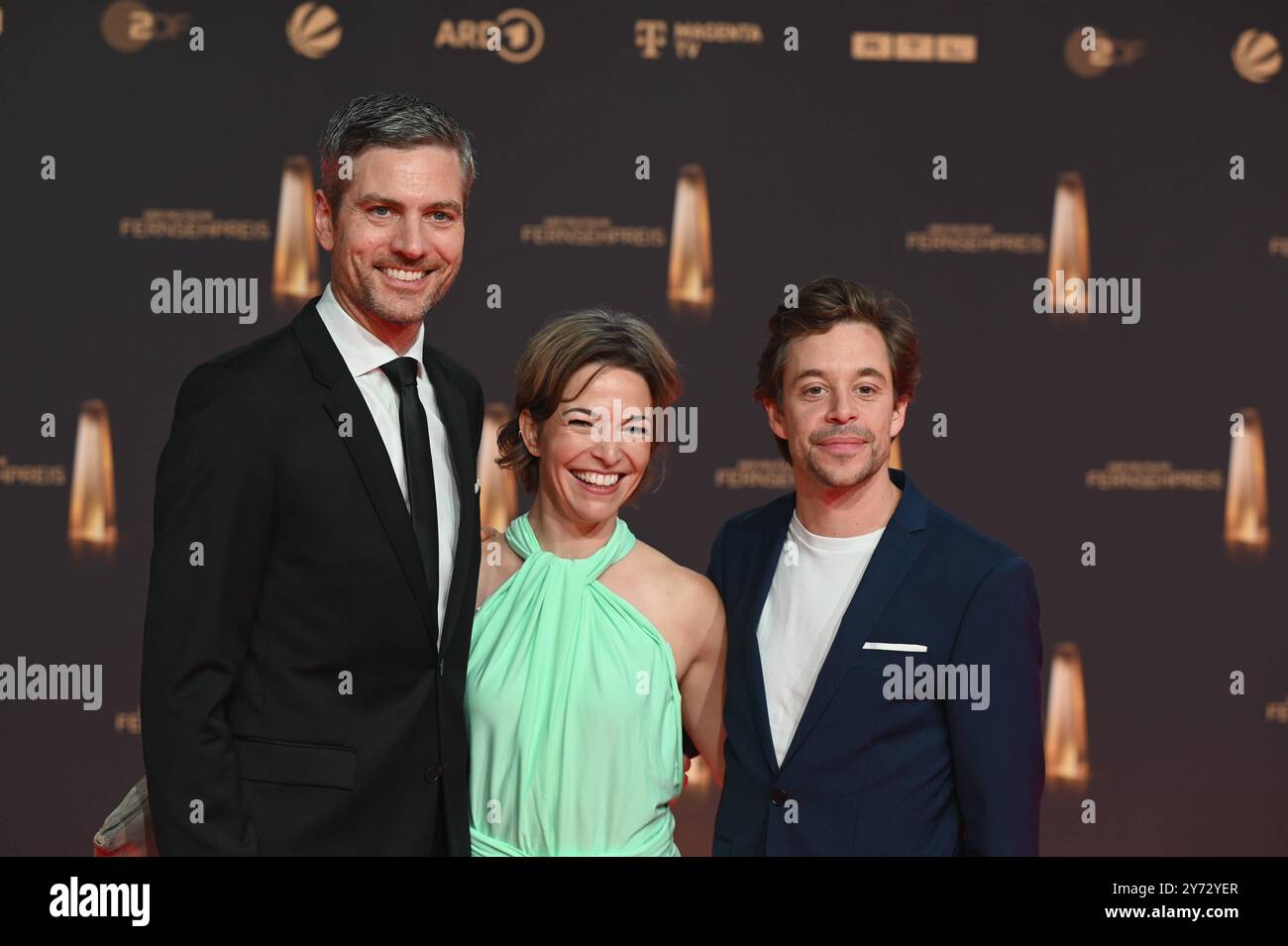 Moderatoren Ingo Zamperoni, Anna Planken und Tobias Krell, l-r, kommt zur Gala und Verleihung des Deutschen Fernsehpreises in Köln. *** Moderatoren Ingo Zamperoni, Anna Planken und Tobias Krell, l r, nehmen an der Gala und Zeremonie des Deutschen Fernsehpreises in Köln Teil Stockfoto