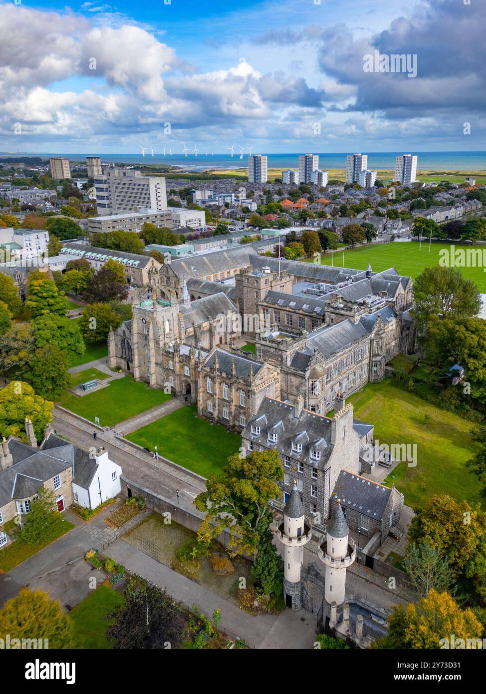 Luftaufnahme von der Drohne des King’s College an der Aberdeen University in Old Aberdeen, Aberdeenshire, Schottland, Großbritannien Stockfoto