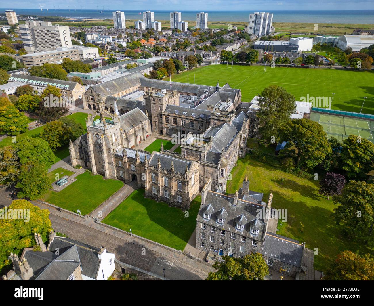 Luftaufnahme von der Drohne des King’s College an der Aberdeen University in Old Aberdeen, Aberdeenshire, Schottland, Großbritannien Stockfoto
