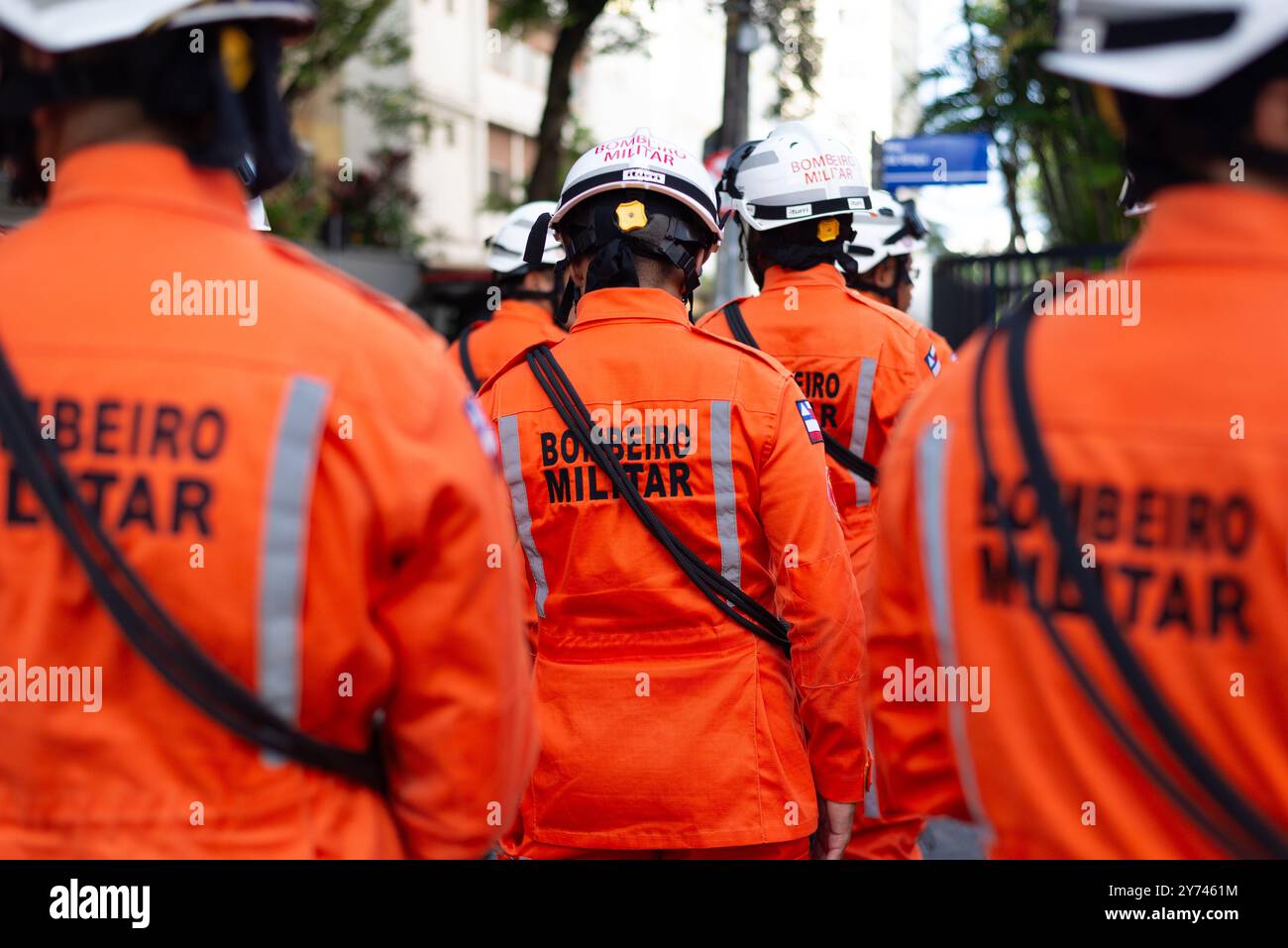 Salvador, Bahia, Brasilien - 07. September 2024: Während des brasilianischen Unabhängigkeitstages in der Stadt o werden Rettungssoldaten in Formation gesehen Stockfoto