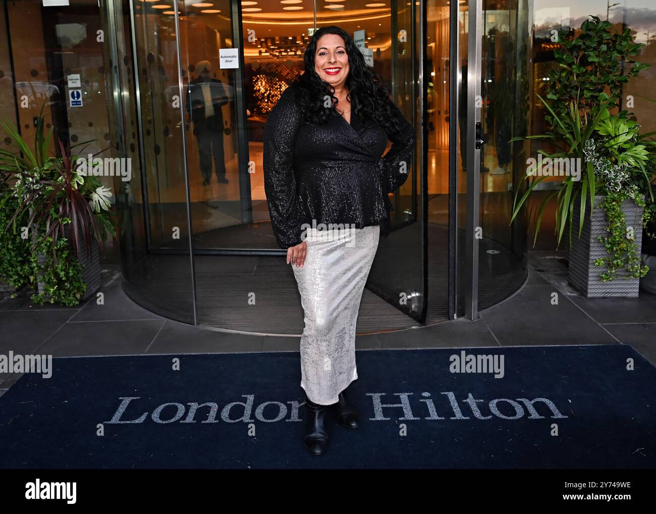 LONDON, GROSSBRITANNIEN. September 2024. Ash Bibi in der BBC-Serie 2: TRAITORS UK nimmt an den Signature Awards London im Park Lane Hilton in London Teil. (Foto von 李世惠/siehe Li/Picture Capital) Credit: Siehe Li/Picture Capital/Alamy Live News Stockfoto