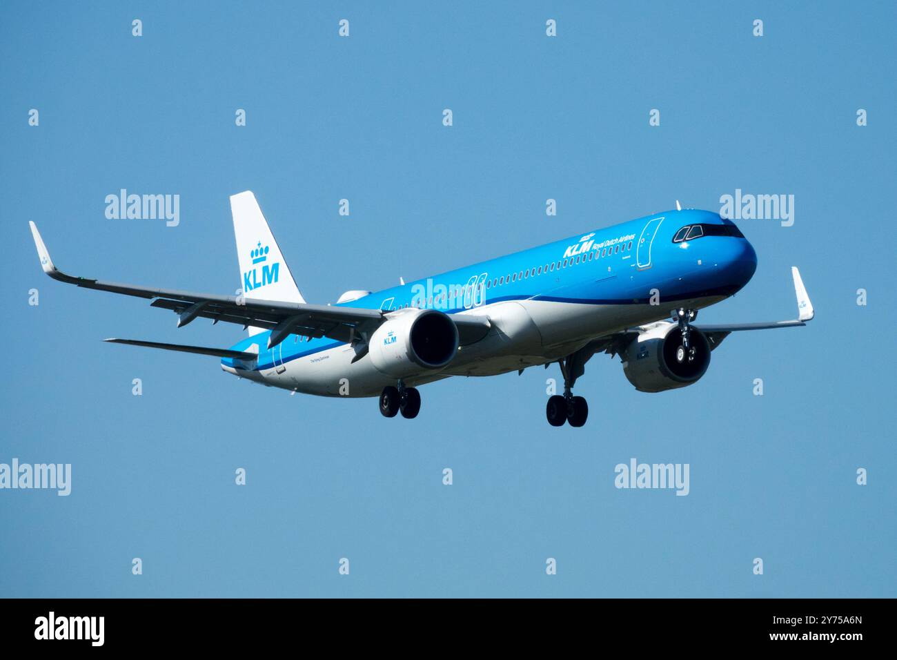 KLM Plane Royal Dutch Airlines Airbus A321 Airways Airways Airways Airlines Betrieb kommerzielle Flugzeuge Flugzeuge Jetliner Passagier Jet Sky Stockfoto