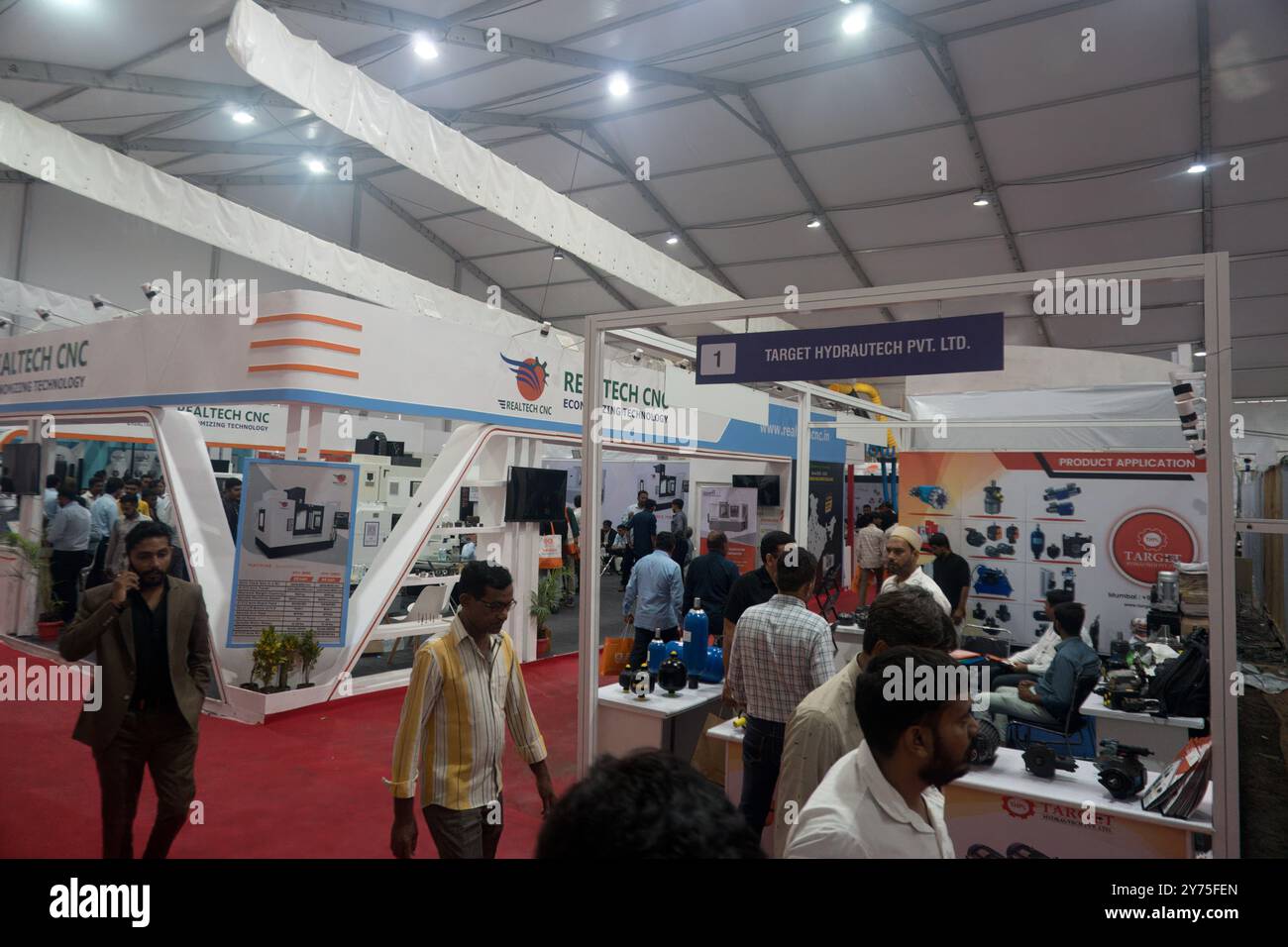 Rajkot, Gujarat, Indien. September 2024. Targate Hydrautech Stand, Rajkot Machine Tools Show 2024. Quelle: Nasirkhan Davi/Alamy Live News Stockfoto