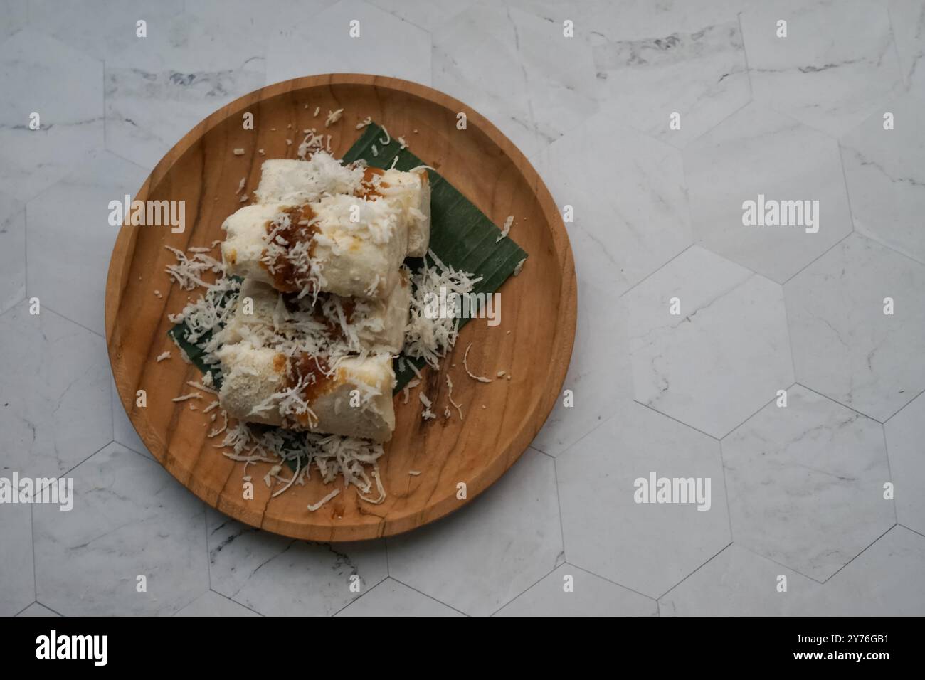 Reis Mehl gedämpfter Kuchen in Bambus oder lokal bekannt als Putu Bambu. Stockfoto