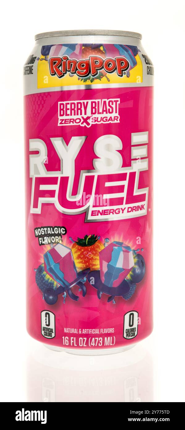Winneconne, WI - 22. Juni 2024: Eine Dose Ryse Fuel Energy Drink Ringpop-Geschmack auf einem isolierten Hintergrund. Stockfoto
