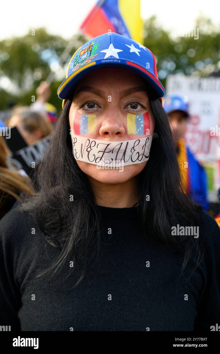 London, Großbritannien. 28. September 2024. Die venezolanische Gemeinde versammelte sich gegen den venezolanischen Präsidenten Nicolas Maduro. Anrede: Andrea Domeniconi/Alamy Live News Stockfoto