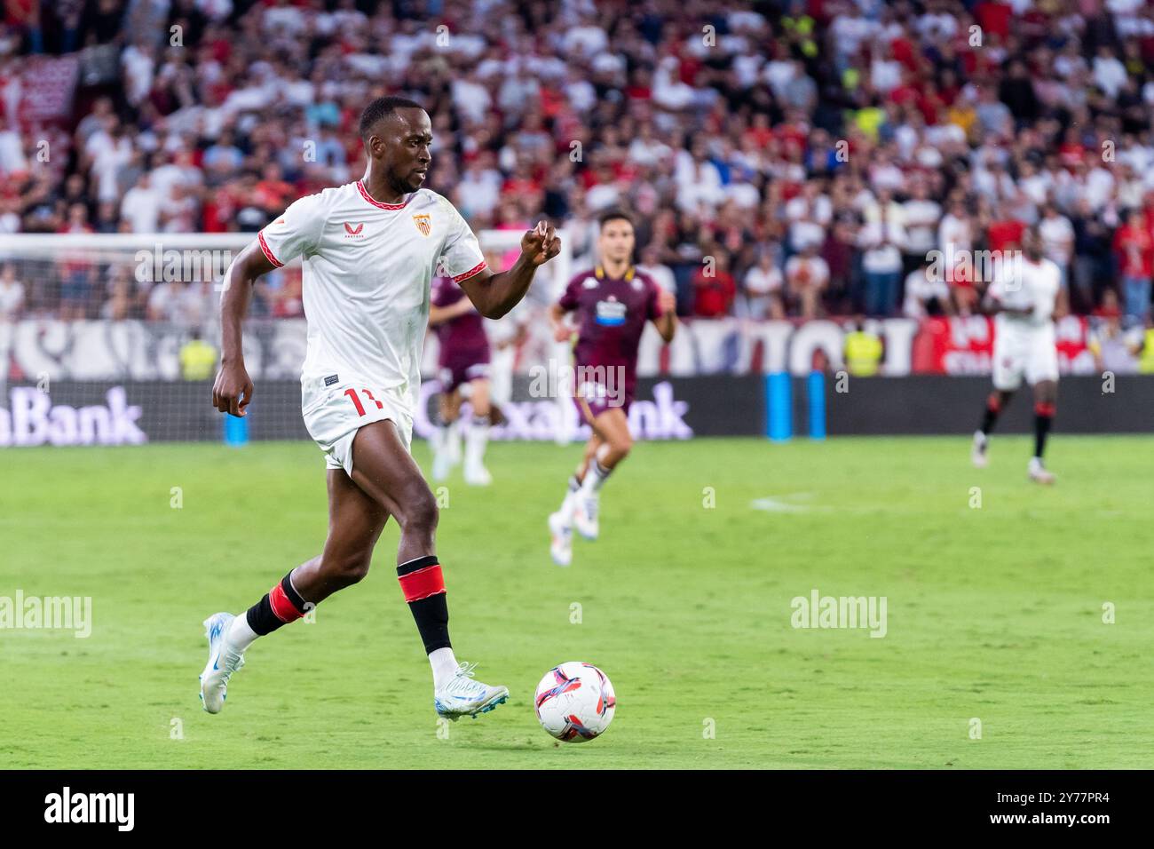 Dodi Lukebakio vom Sevilla FC wurde während des Spiels La Liga EA Sports 2024/2025 zwischen Sevilla FC und Real Valladolid im Ramon Sanchez Pizjuan Stadion gesehen. Endergebnis: Sevilla FC 2:1 Real Valladolid Stockfoto