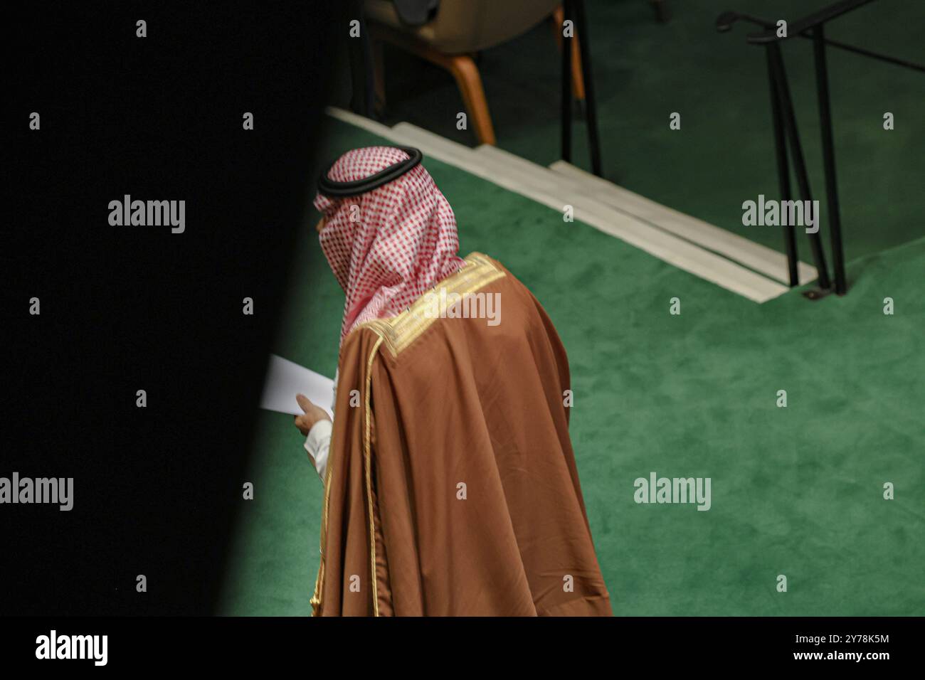 New York, New York, USA. September 2024. PRINZ FAISAL BIN FARHAN AL-SAUD, Minister für auswärtige Angelegenheiten Saudi-Arabiens, spricht am fünften Tag der Generaldebatte der 79. UN-Generalversammlung. Quelle: ZUMA Press, Inc./Alamy Live News Stockfoto