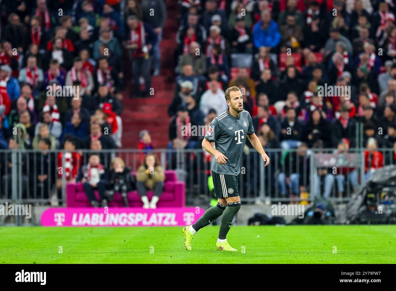 Harry Kane (FC Bayern München, 09), FC Bayern München gegen Bayer 04 Leverkusen, Fussball, Bundesliga, 5. Spieltag, Saison 24/25, 28.09.2024, DFL-VORSCHRIFTEN VERBIETEN JEDE VERWENDUNG VON FOTOGRAFIEN ALS BILDSEQUENZEN, Foto: Eibner-Pressefoto/Jenni Maul Stockfoto