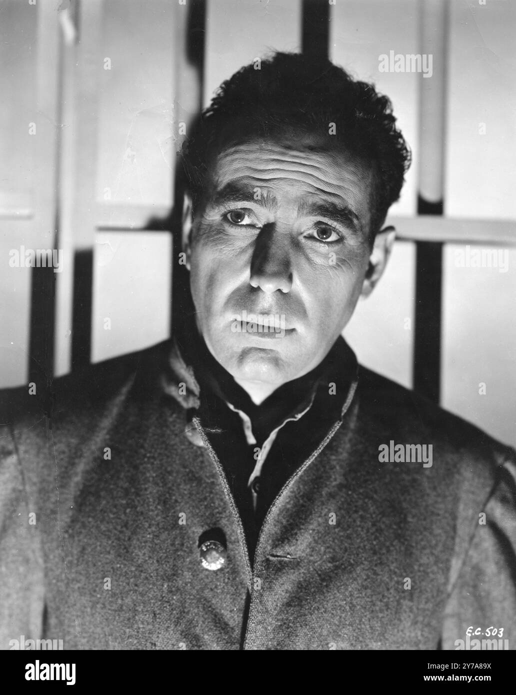 HUMPHREY BOGART in einem Werbeporträt für DEN GROSSEN SHOT 1942 Regisseur LEWIS SEILER Music ADOLPH DEUTSCH Warner Bros Stockfoto