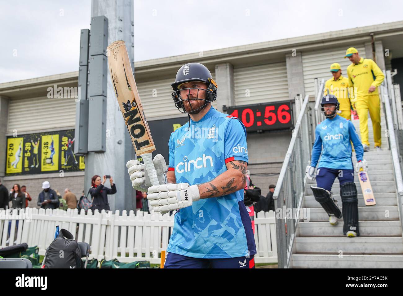 Phil Salt aus England schlägt beim Fifth Metro Bank One Day International Match England gegen Australien am 29. September 2024 in Bristol, Großbritannien (Foto: Gareth Evans/News Images) am 29. September 2024 in Bristol, Großbritannien. (Foto: Gareth Evans/News Images/SIPA USA) Stockfoto