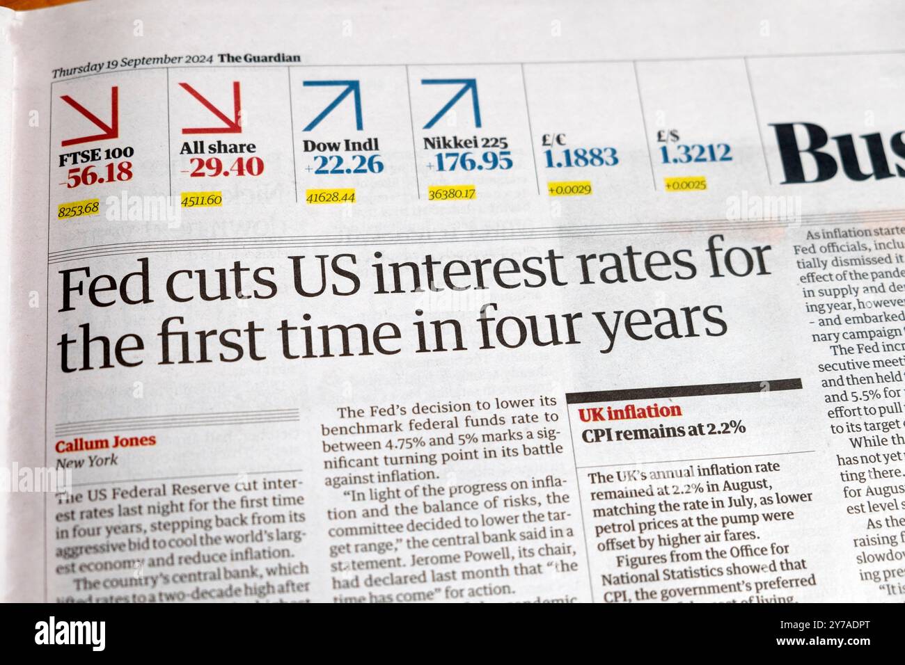 "Fed senkt zum ersten Mal seit vier Jahren die US-Zinsen", Schlagzeile der Guardian-Zeitung 19. September 2024 London UK Stockfoto