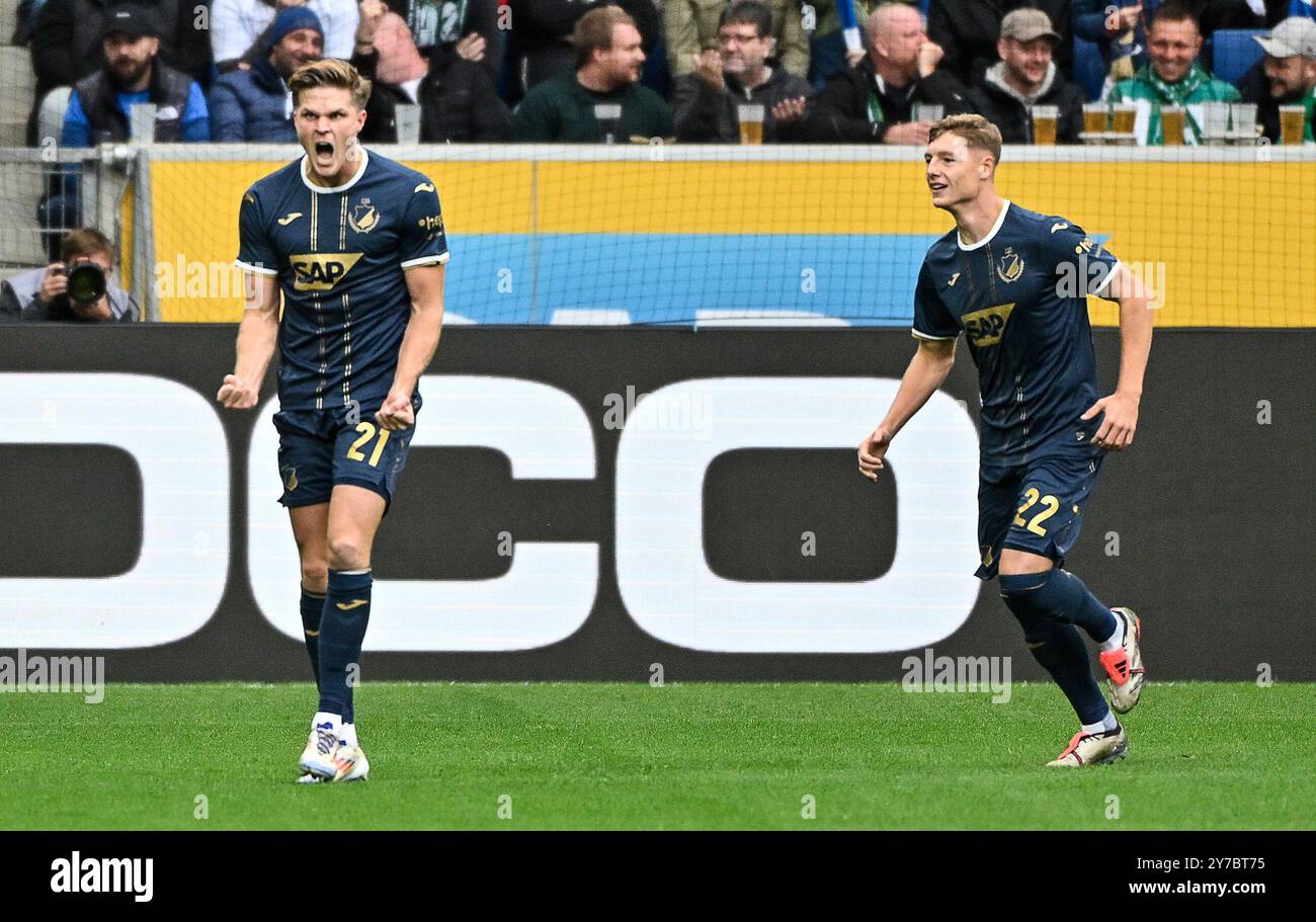 TOR zum 2:0 Marius Büelter TSG 1899 Hoffenheim (21) Torjubel mit Alexander Prass TSG 1899 Hoffenheim (22) TSG 1899 Hoffenheim vs. SV Werder Bremen, Fussball, Bundesliga, 5. Spieltag, Saison 2024/2025, 29.09.2024 Foto: Eibner-Pressefoto/Michael Weber Stockfoto