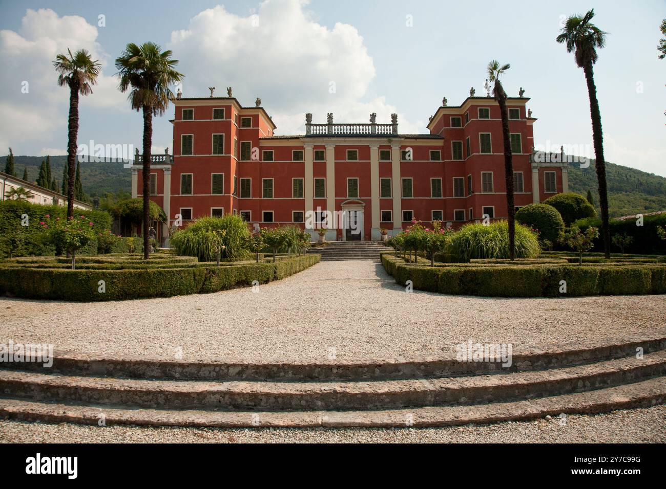 Villa Pellegrini ist allein in Castion Veronese, Verona, Veneto, Italien, in einer beherrschenden Stellung Stockfoto