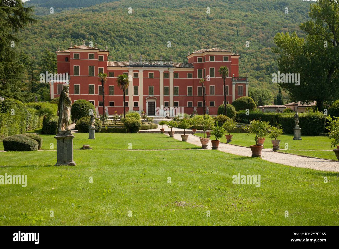 Villa Pellegrini ist allein in Castion Veronese, Verona, Veneto, Italien, in einer beherrschenden Stellung Stockfoto