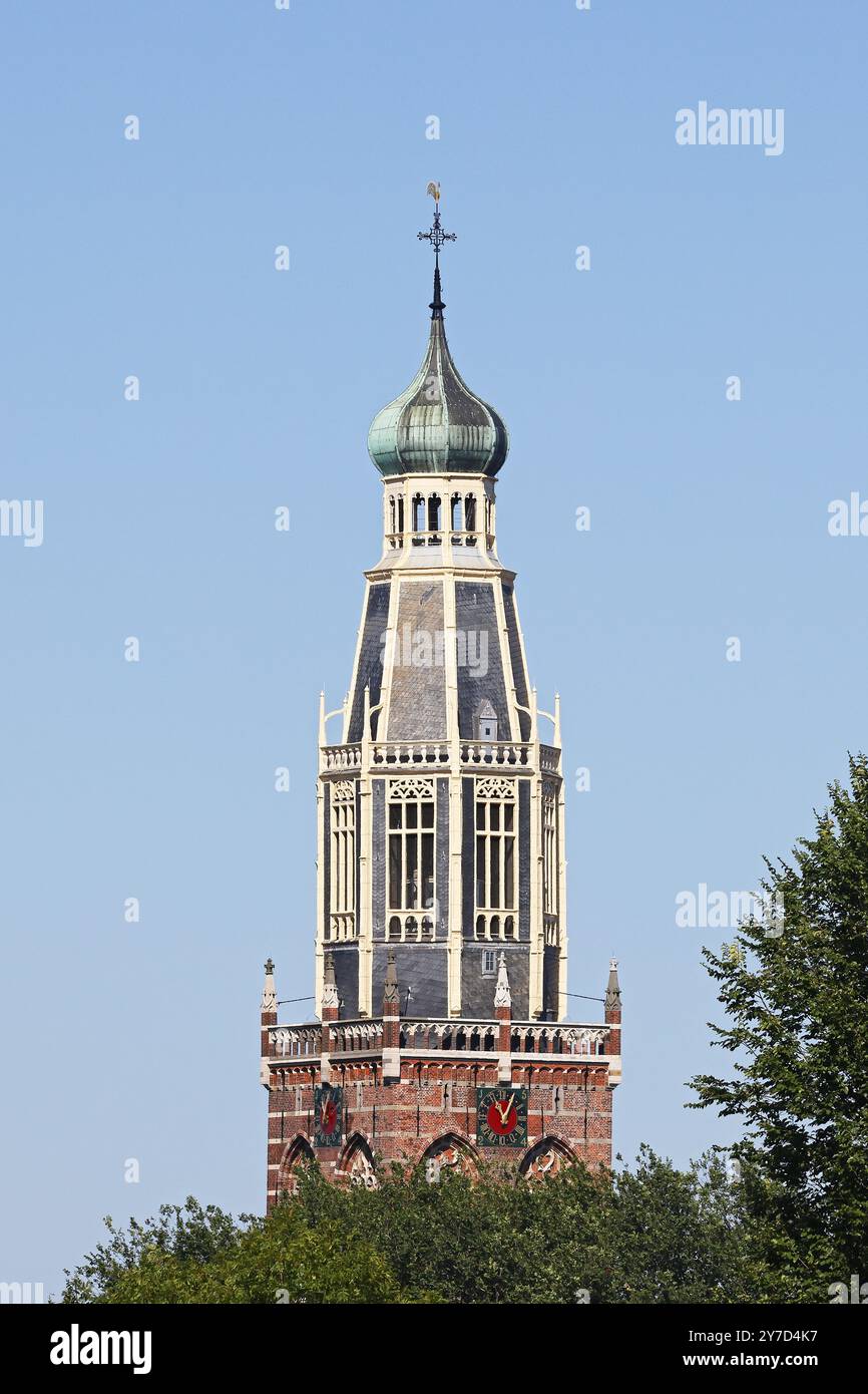 Historische Altstadt von Enkhuizen, Turm der Zuiderkerk Kirche, Enkhuizen, Nordholland, Westfriesland, Niederlande Stockfoto