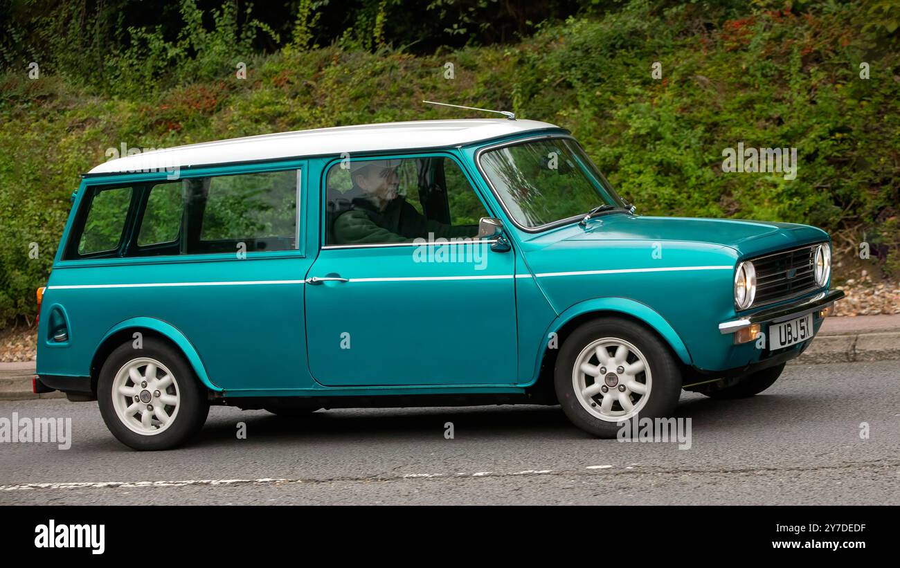 Milton Keynes, Großbritannien - 29. September 2024: 1981 Austin Morris Mini hl Auto auf einer britischen Straße Stockfoto