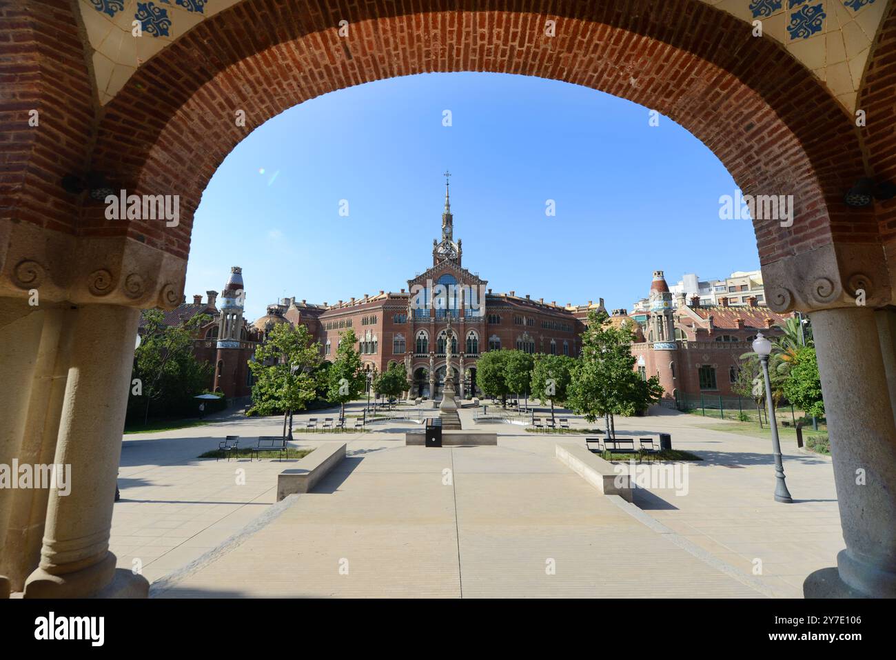 Das Verwaltungsgebäude vom Operationshaus im Sant Pau, ehemaliges Krankenhaus, Jugendstilkomplex in Barcelona, Spanien. Stockfoto