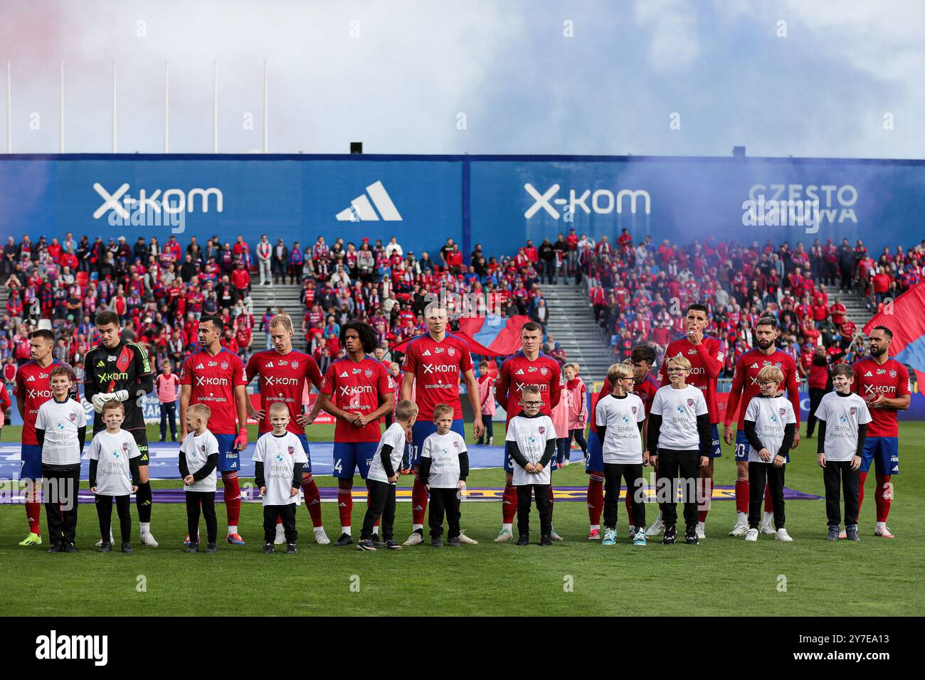 Tschenstochau, Polen. September 2024. Das Team von Rakow Tschenstochau wurde während des Fußballspiels der Polnischen Liga PKO BP Ekstraklasa 2024/2025 zwischen Rakow Tschenstochau und Puszcza Niepolomice im Stadtstadion gesehen. Endpunktzahl: Rakow Czestochowa 2:0 Puszcza Niepolomice. Quelle: SOPA Images Limited/Alamy Live News Stockfoto