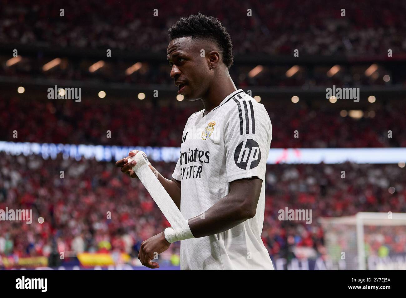 Madrid, Spanien. September 2024. Vinicius Junior von Real Madrid CF, das während des 8. Fußballspiels der La Liga EA Sports Week 2024/2025 zwischen Atletico Madrid und Real Madrid CF im Stadion Civitas Metropoliano zu sehen war. Endergebnis: Atletico Madrid 1: 1 Real Madrid CF Credit: SOPA Images Limited/Alamy Live News Stockfoto