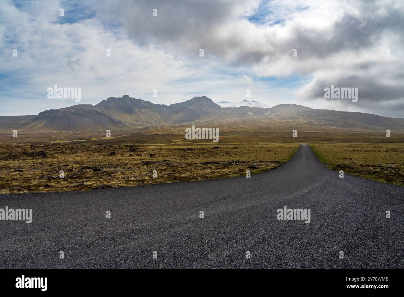 Der Snæfellsjökull-Gletscher in Island an einem Sommertag Stockfoto