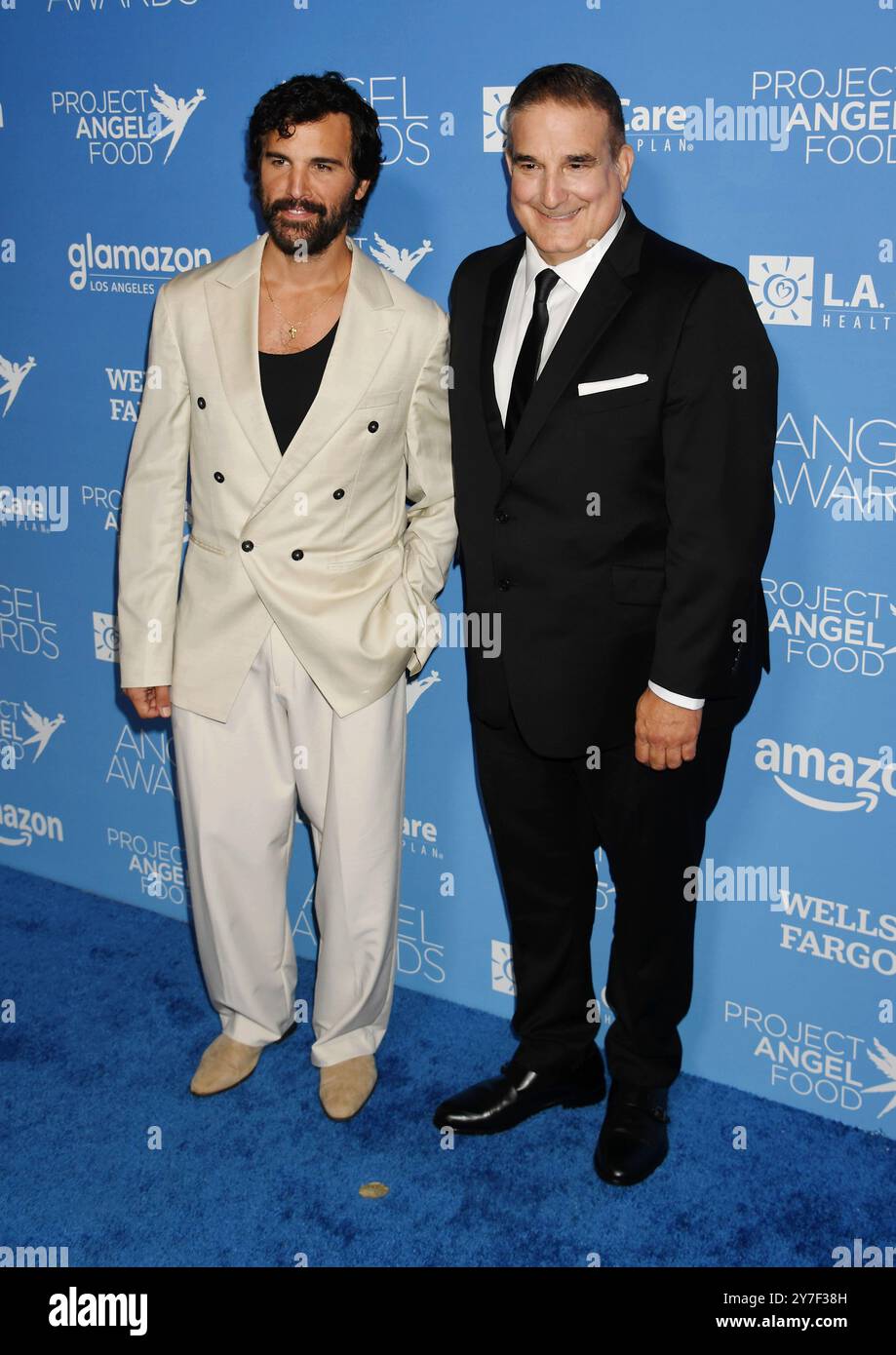 LOS ANGELES, KALIFORNIEN - 28. SEPTEMBER: (L-R) Juan Pablo Di Pace und Richard Ayoub nehmen an der Project Angel Food Angel Awards Gala zum 35. Jahrestag Teil Stockfoto