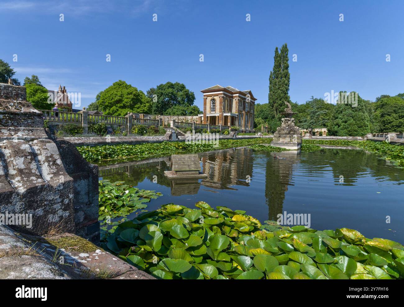 East Pavilion, Stoke Park Pavilions, nahe Stoke Bruerne, Northamptonshire, Vereinigtes Königreich; Überreste eines palladianischen Herrenhauses aus dem 17. Jahrhundert Stockfoto