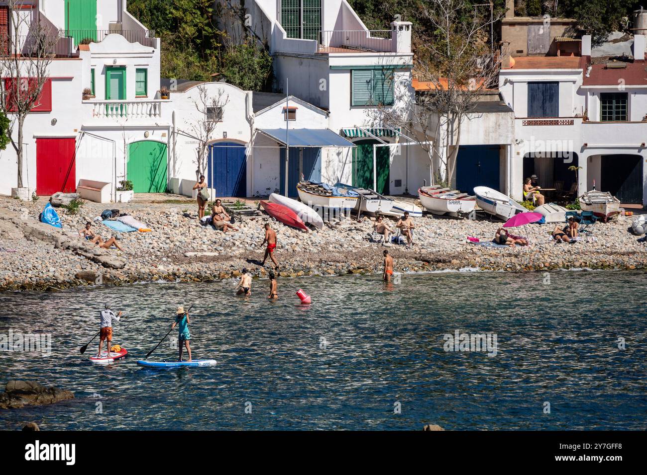 Typische Fischerhäuser, Cala S'Alguer, Palamós, Girona, Katalonien, Spanien. Stockfoto