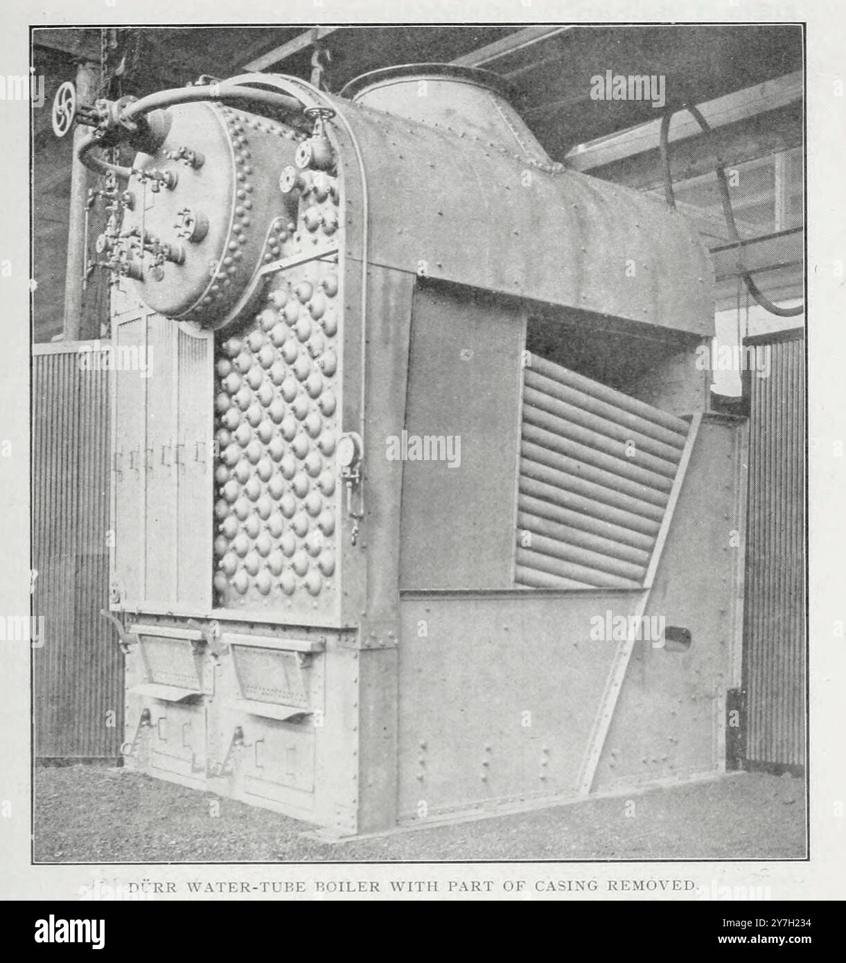 Durr Wasserrohrkessel mit Teil des Gehäuses aus dem Artikel WASSERROHRDAMPFERZEUGER FÜR DEN MARINEDIENST entfernt. Von B. H. Thwaite vom Engineering Magazine widmet sich dem industriellen Fortschritt Band XX 1900 - 1901 The Engineering Magazine Co Stockfoto