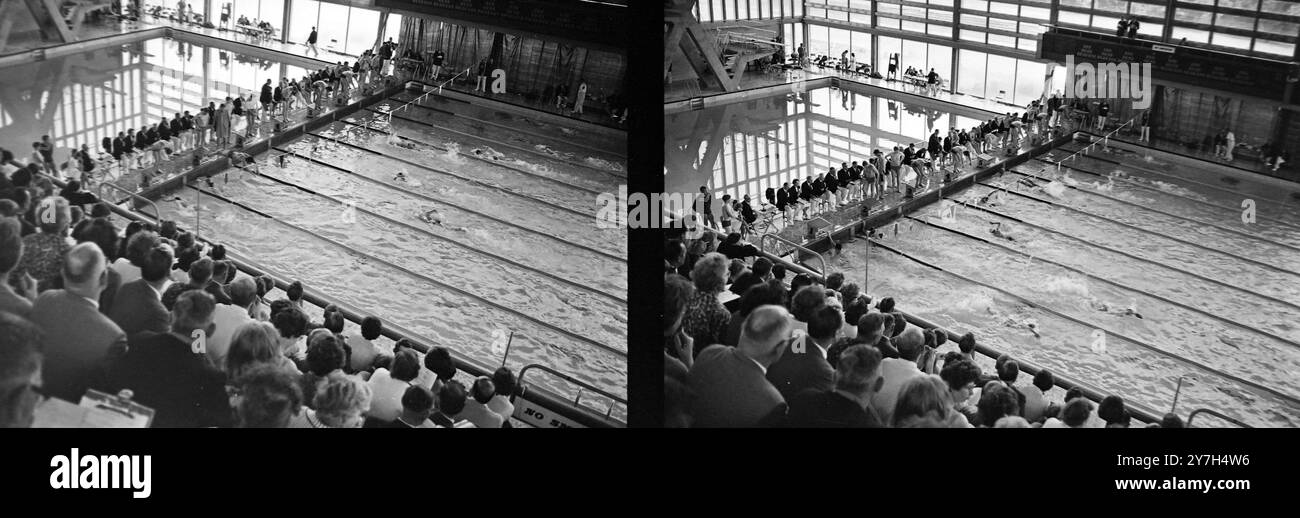 SCHWIMMENDES CRYSTAL PALACE CAPTAIN WEBB MEMORIAL TROPHÄE ALLGEMEINER BLICK IN LONDON; 17. AUGUST 1964 Stockfoto