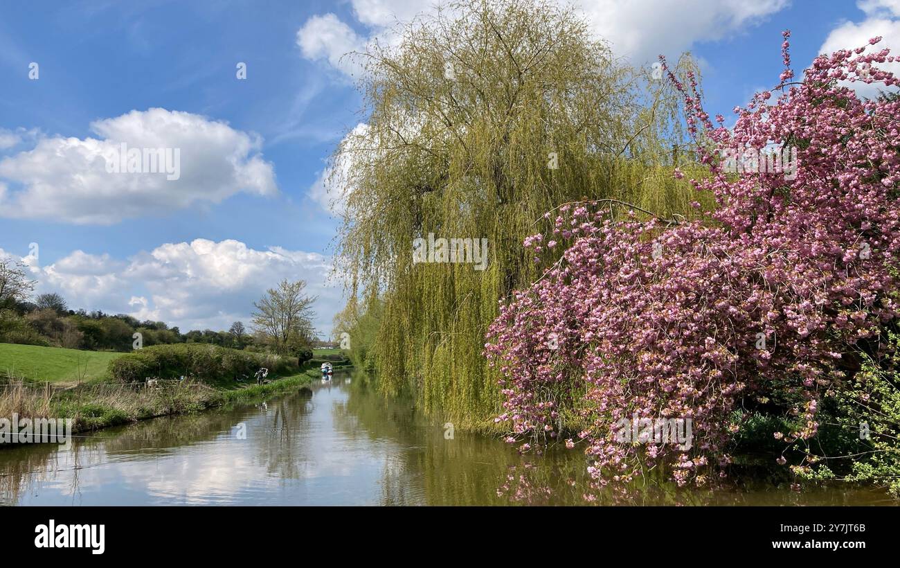 Der Kennet- und Avon-Kanal bei Hungerford. Stockfoto