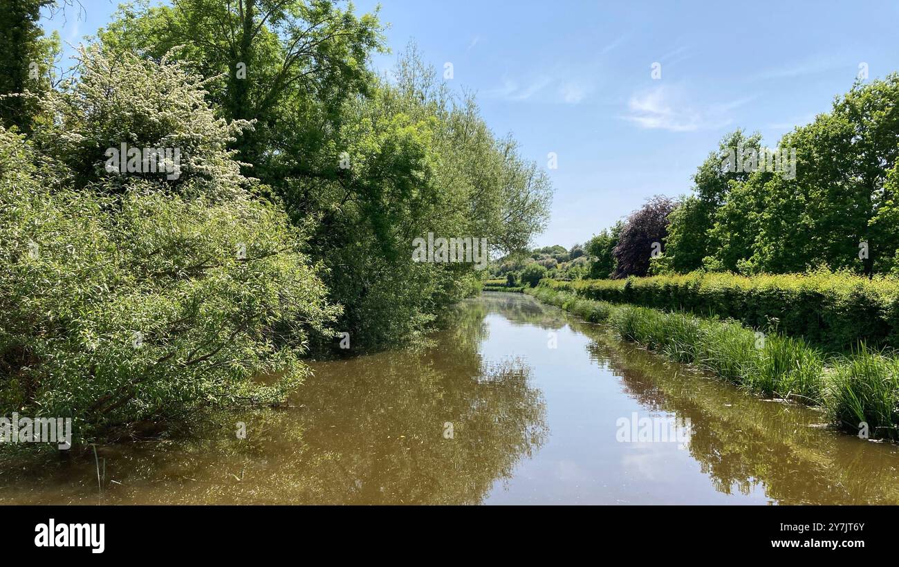 Der Kennet- und Avon-Kanal bei Hungerford. Stockfoto