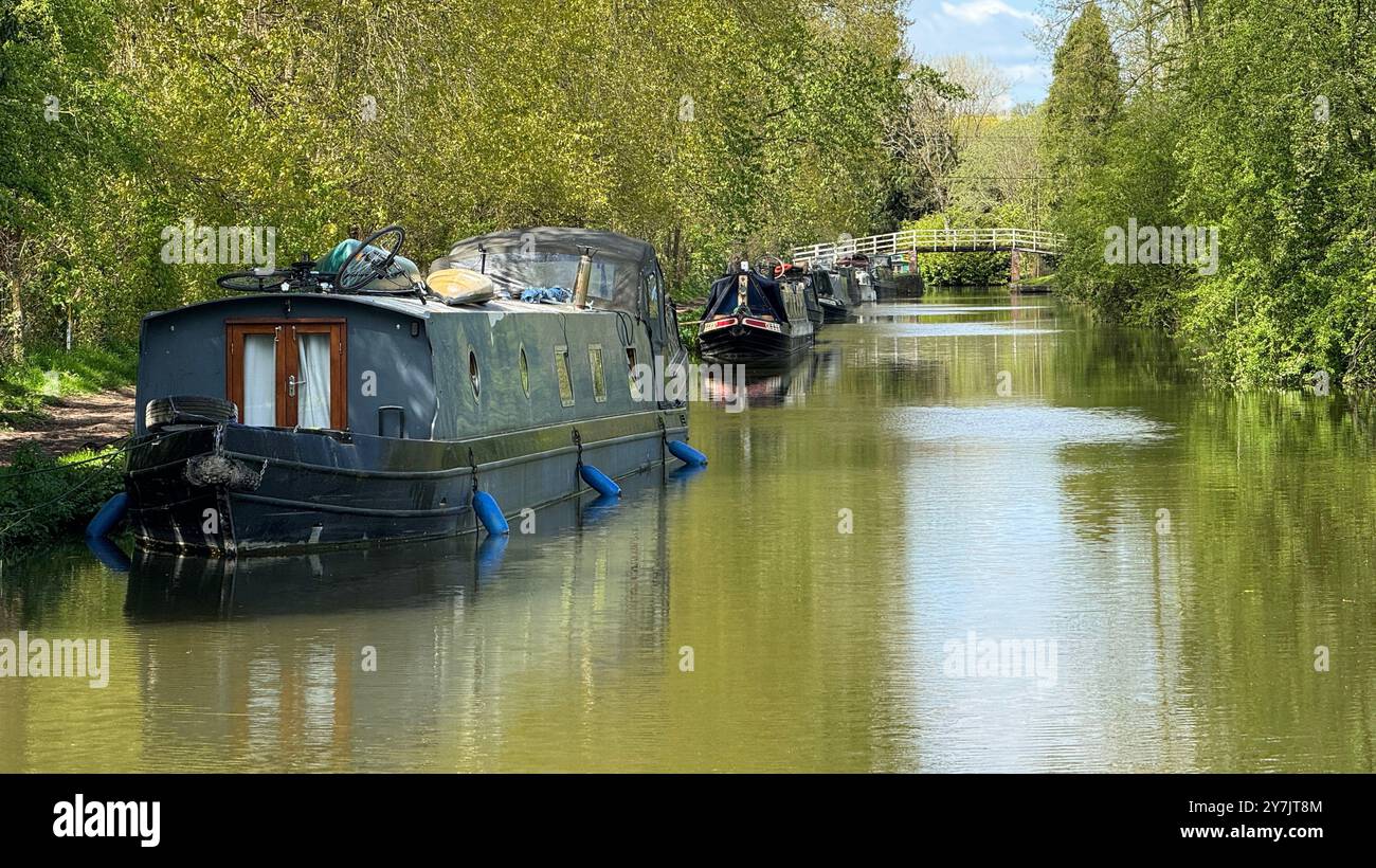 Der Kennet- und Avon-Kanal bei Hungerford. Stockfoto