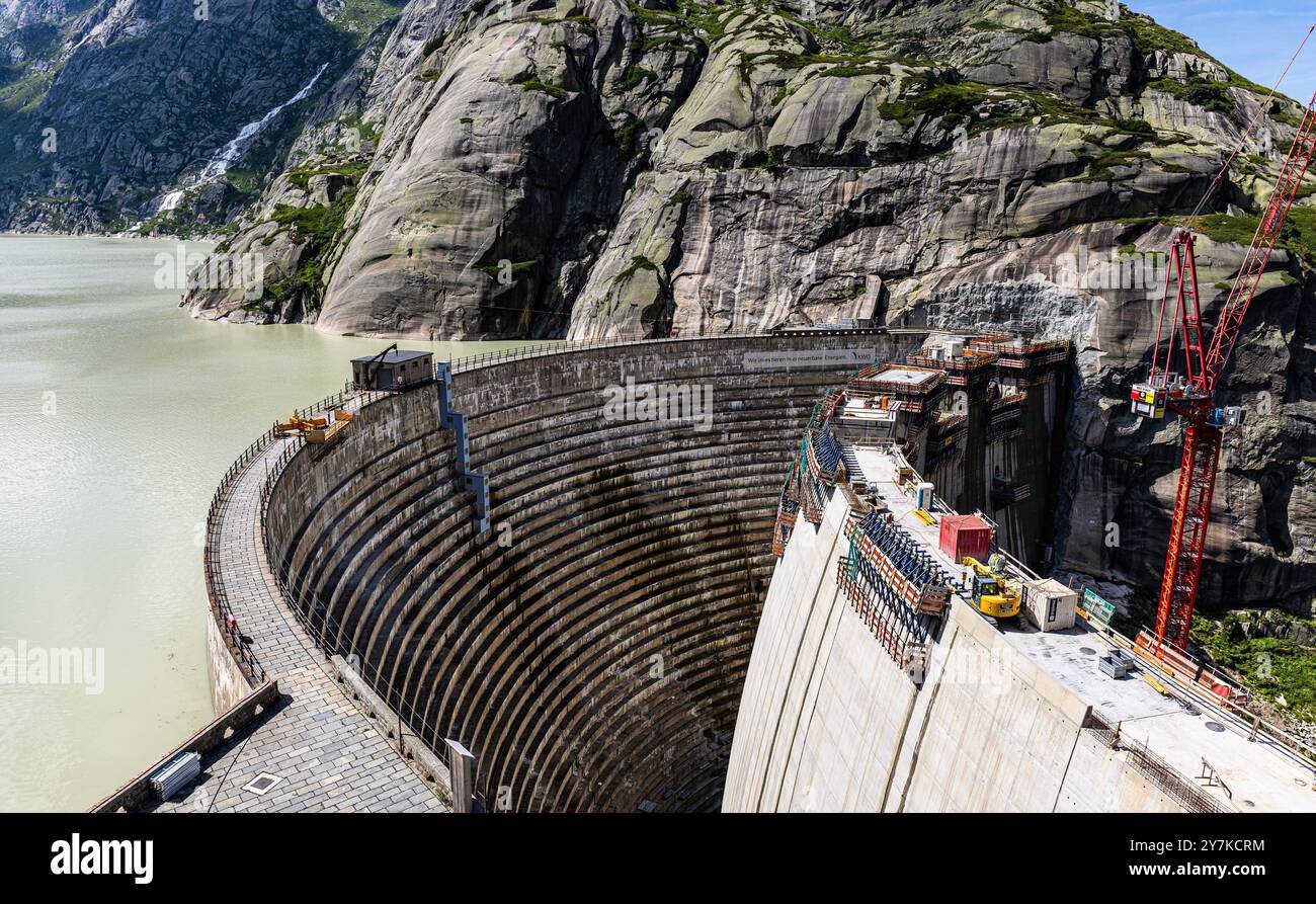 Guttannen, Schweiz, 11. August 2024: Die Arbeitsgruppe aus den drei Firmen Frutiger, Implenia und Ghelma baut am Gr Stockfoto