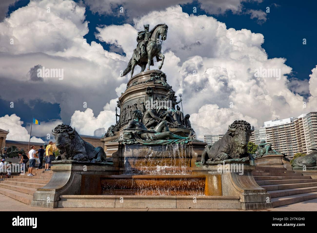 Das von Rudolf Siemering gestaltete Washington Monument im Eakins Oval, direkt vor der Treppe des Philadelphia Museum of Art, Philadelphia, PA Stockfoto