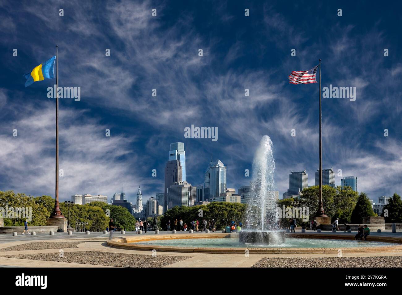 Blick auf Downtown Philadelphia von den Stufen des Kunstmuseums Stockfoto