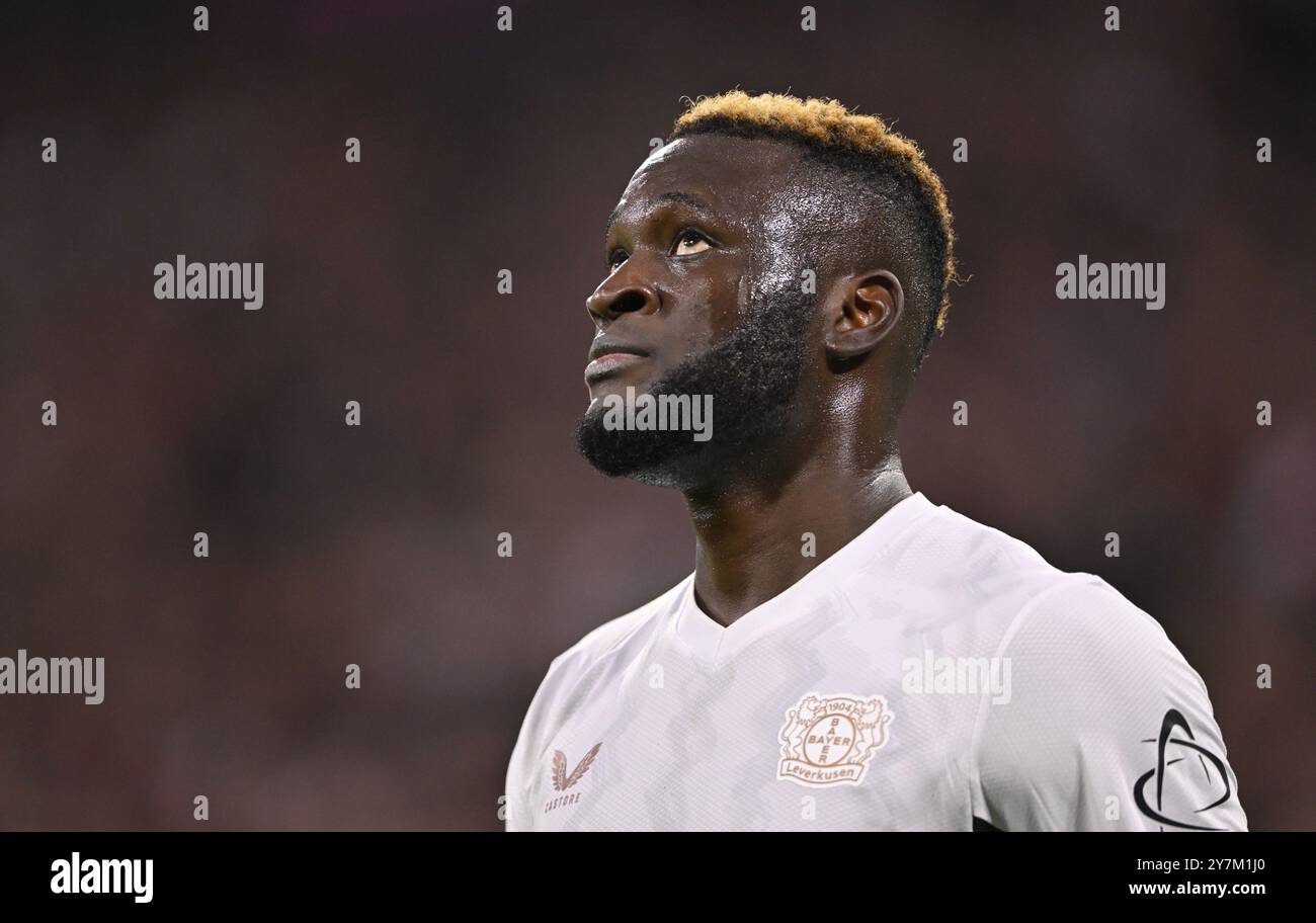 Victor Boniface Bayer 04 Leverkusen (22) Porträt, Look Up, Allianz Arena, München, Bayern, Deutschland, Europa Stockfoto