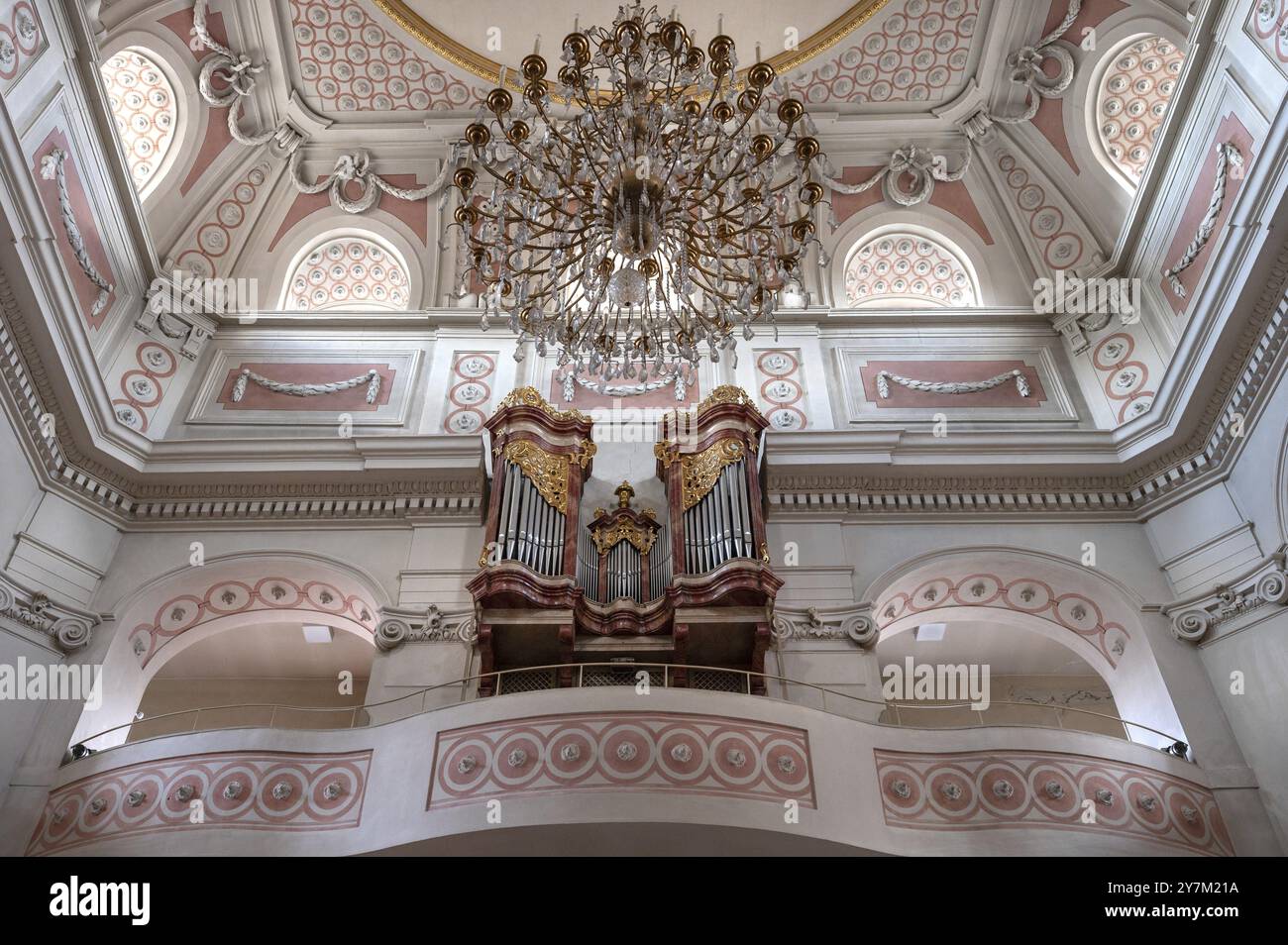 Orgelloft der Jakobskirche, erbaut 1772–1775, Bad Kissingen, Niederfranken, Bayern, Deutschland, Europa Stockfoto