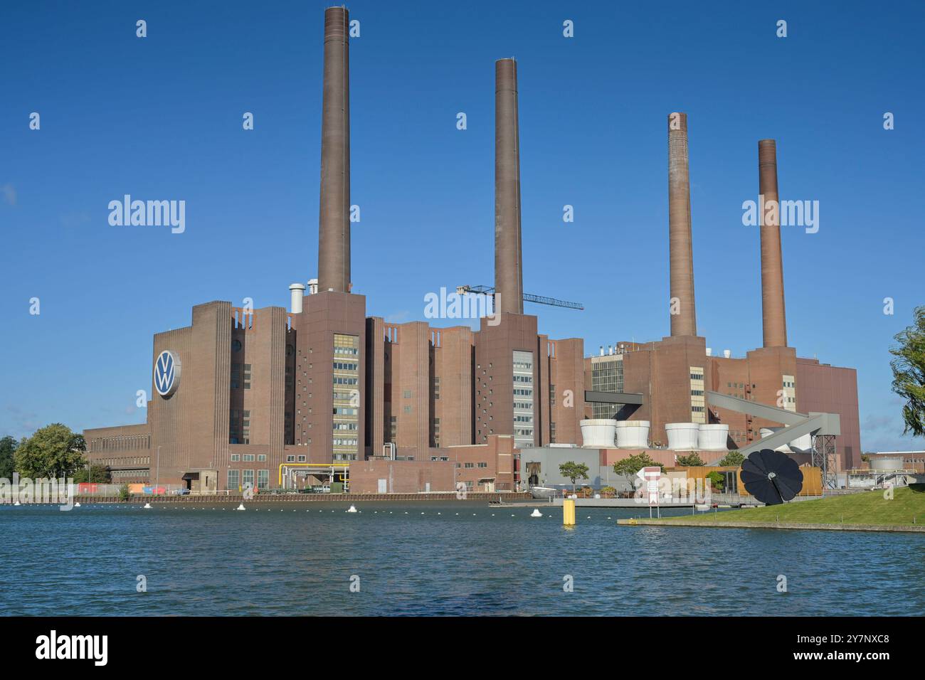 VW-Kraftwerk, Mittellandkanal, Wolfsburg, Niedersachsen, Deutschland *** VW-Kraftwerk, Mittellandkanal, Wolfsburg, Niedersachsen, Deutschland Stockfoto