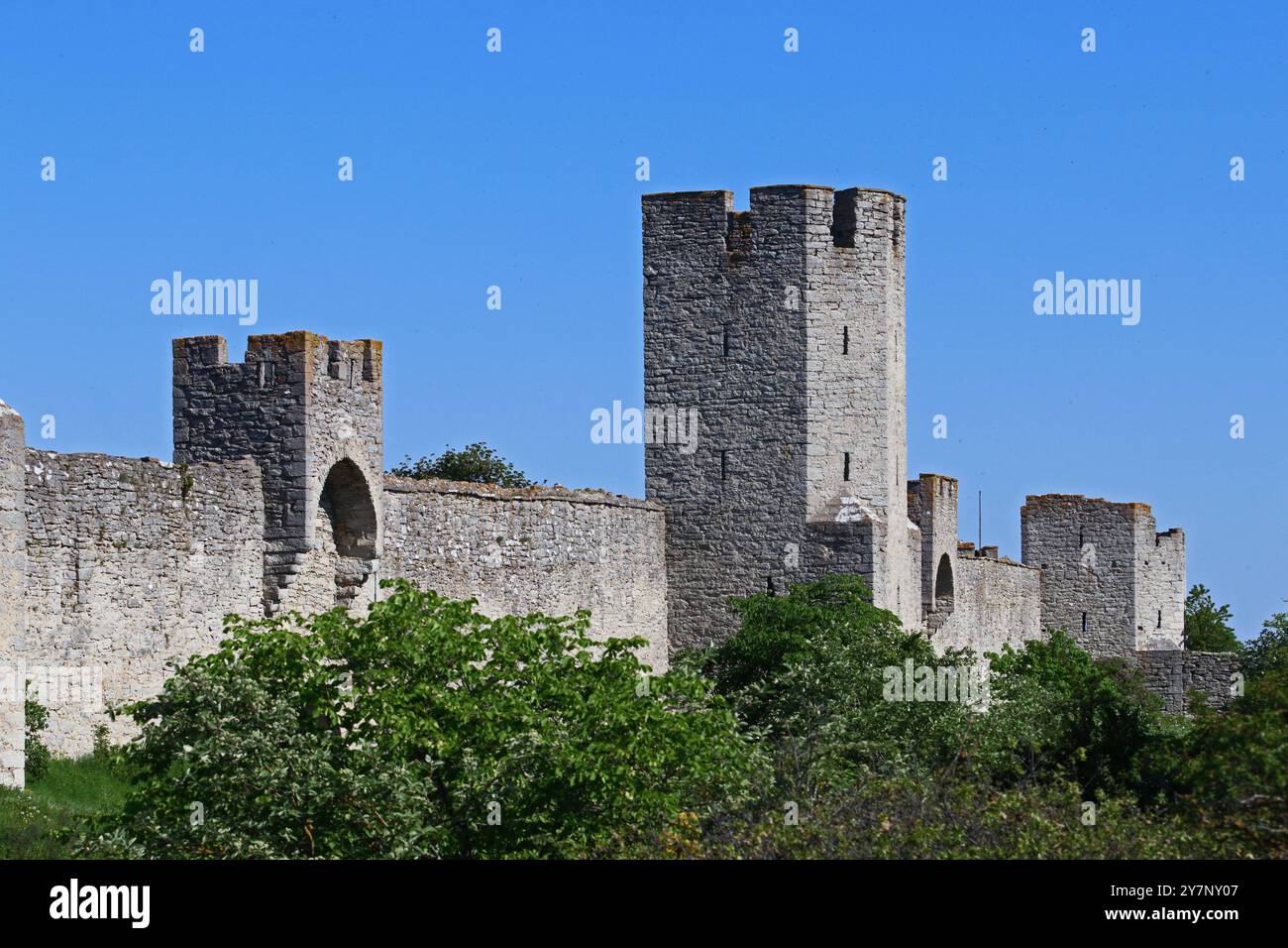 Historische Stadtmauer und Türme, Visby, Gotland, Schweden Stockfoto