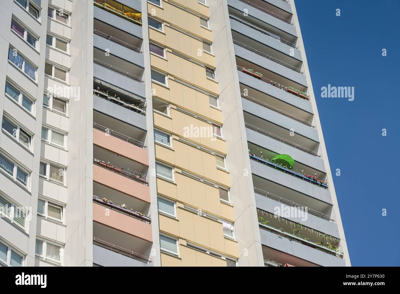 Wohnhochhaus ideal, Fritz-Erler-Allee 120, Gropiusstadt, Neukölln, Berlin, Deutschland, Wohnhochhaus Ideal, Deutschland Stockfoto