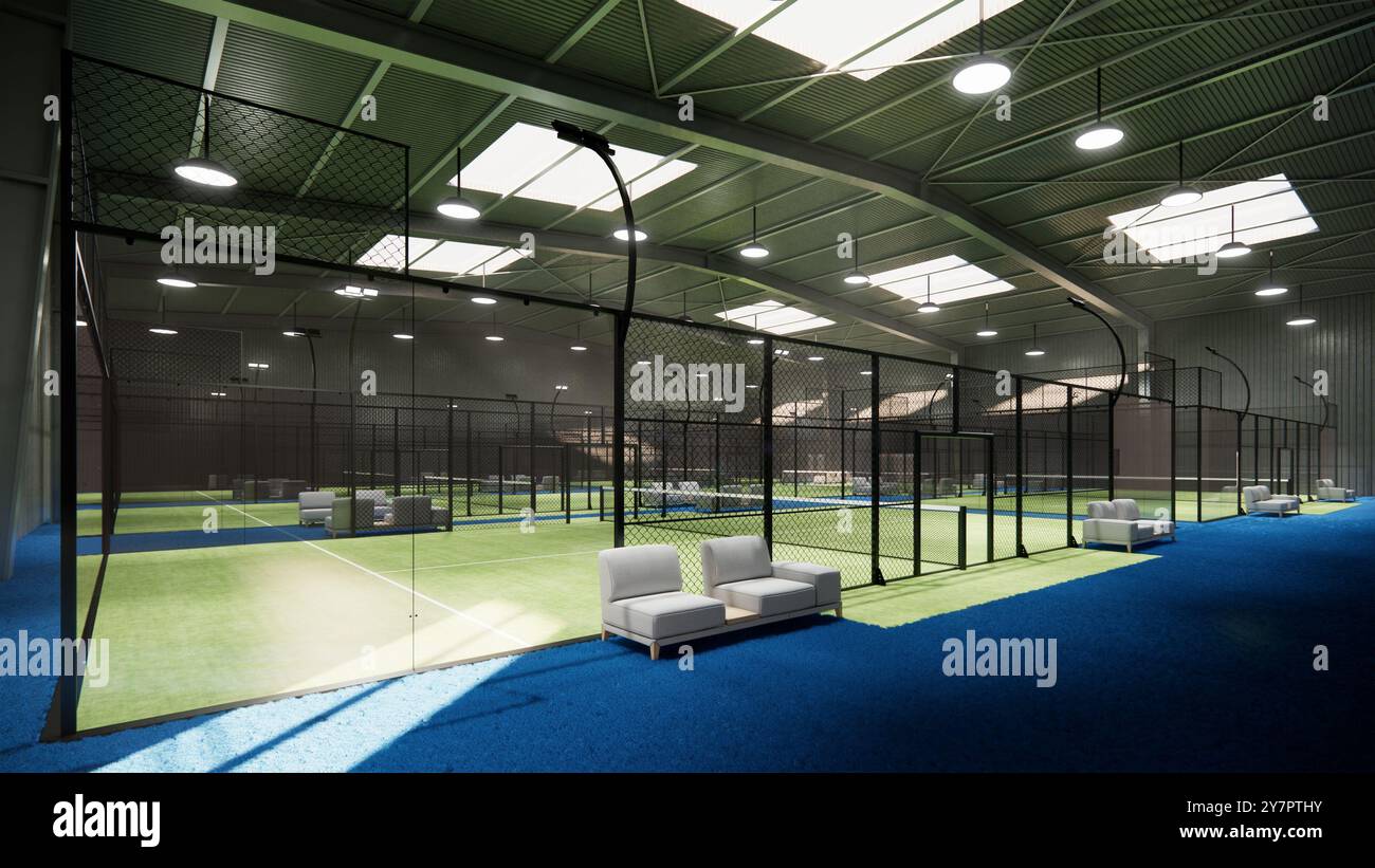 Eine grüne Padel-Tennisplätze, Sporteinrichtungen im Hangar-Gebäude Stockfoto