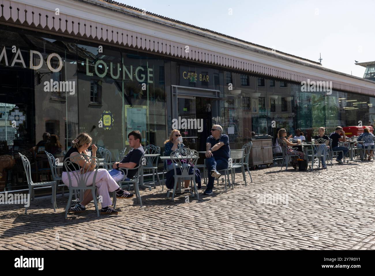 Plymouth Hafenstadt in Devon, bekannt für sein maritimes Erbe und das historische Barbican Viertel mit engen, gepflasterten Straßen, England, Großbritannien Stockfoto