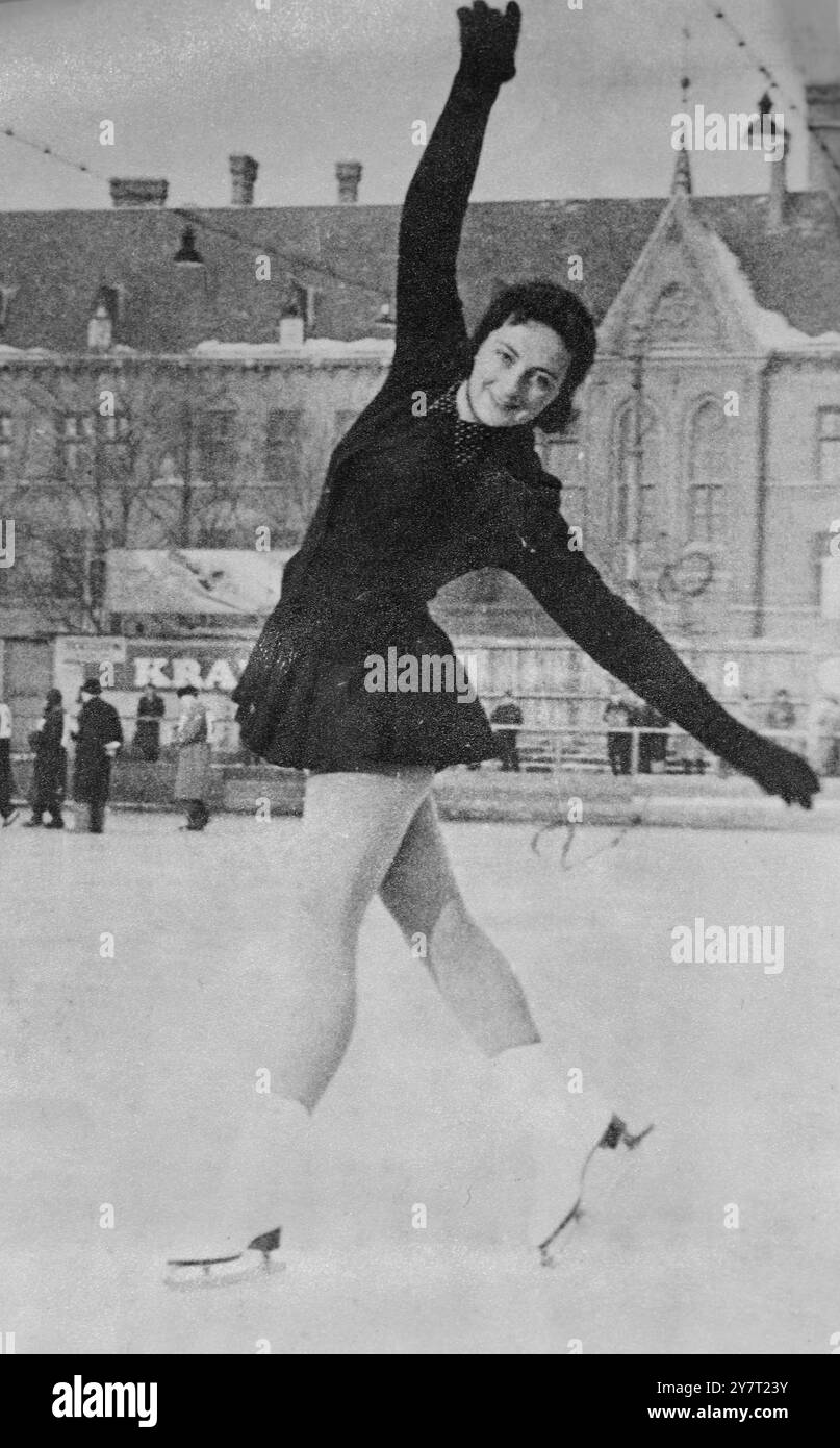 EISKUNSTLAUF-EUROPAMEISTERSCHAFT IN WIEN. Nach dem Pflichtspiel der Eisfiguren-Europameisterschaft in Wien wurde Miss Jeanette Altwegg (Großbritannien) mit 5,1 Punkten Vorsprung als erste platziert. Großbritannien gewann auch den dritten und fünften Platz. 11 Nationen nahmen Teil, und die Russen weigerten sich, am Wettbewerb teilzunehmen. FOTOSHOWS: Jeanette Altwegg, die erste Britin, wird während der Pflichtfigur-Veranstaltung in Aktion gezeigt. 6. Februar 1952 Stockfoto