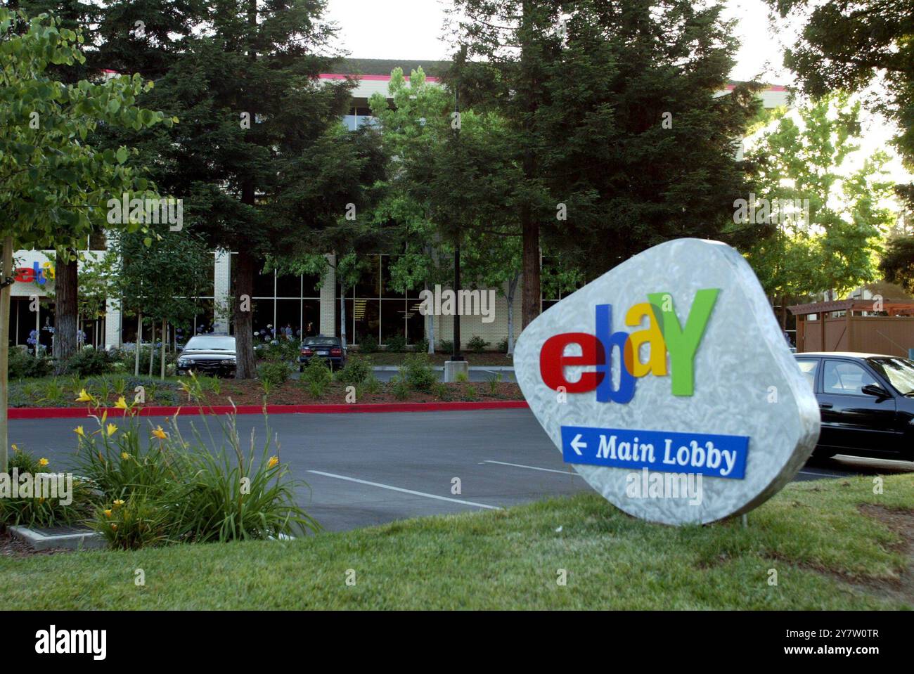 San Jose, Kalifornien --Firmenzentrale von ebay, dem World's Online Marketplace für den Verkauf von Waren und Dienstleistungen durch eine vielfältige Gemeinschaft von Einzelpersonen und Unternehmen. ebay wurde im September 1995 gegründet. Stockfoto