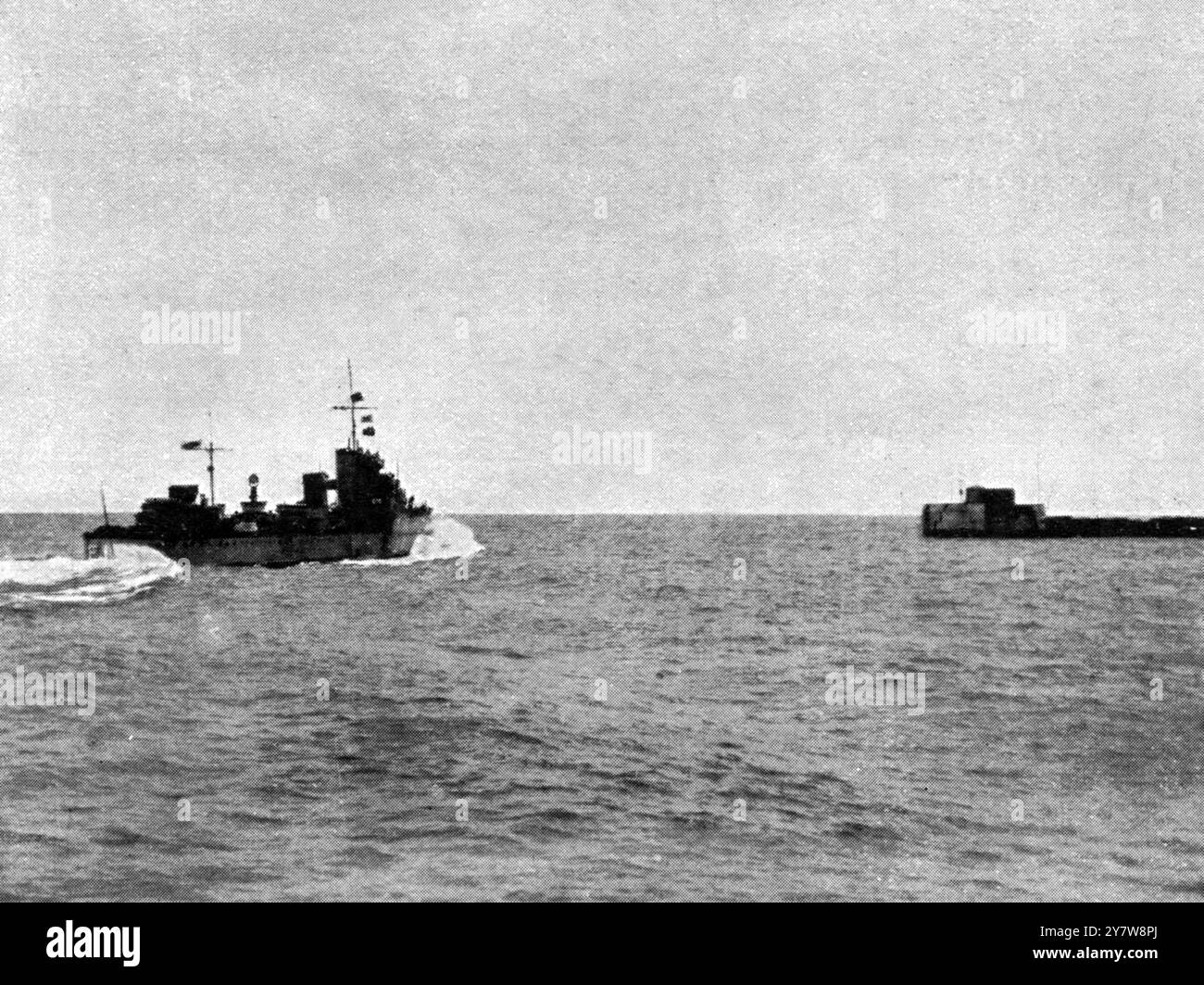 Die britische Kreuzergeschwader in der Ostsee: On and Off Duty. Britische Marineoperationen in der Ostsee, einer unserer Zerstörer verlässt Libau, Lettland, nach Reval, Estland. 4. Januar 1919 Stockfoto