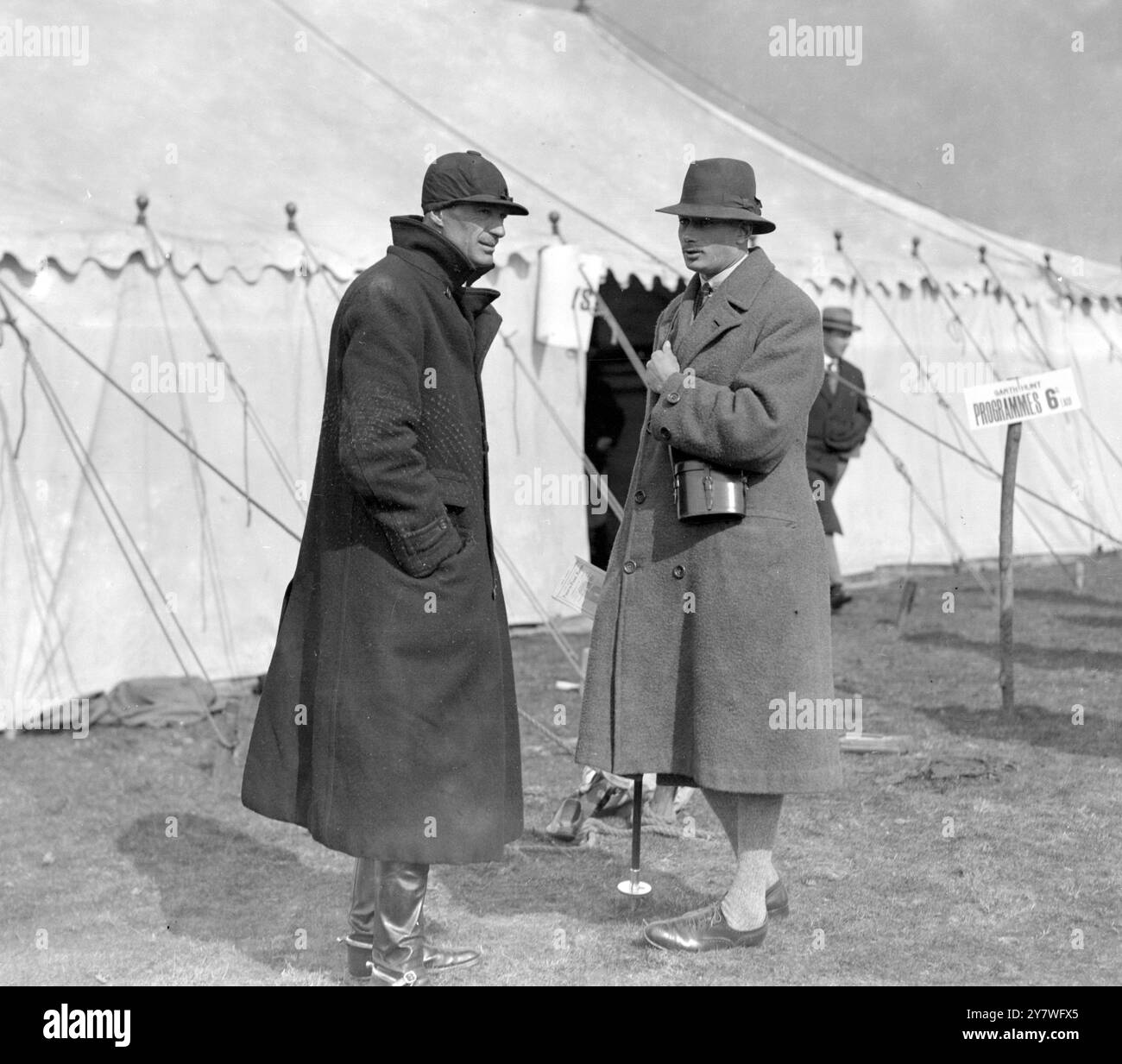 Garth Hunt Point to Point am Hawthorn Hill. Colonel Watson und Prinz Henry. Mai 1924 Stockfoto