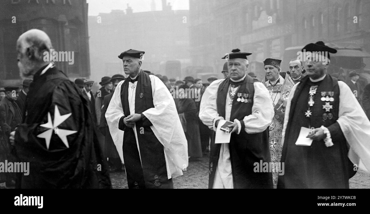 Dankgottesdienst bei der Befreiung Jerusalems von den Türken . Auf dem Foto ist der ehrwürdige Erzdiakon Holmes , Bischof John Taylor Smith , C . V . O . , Generalkaplan der Streitkräfte , Reverend Kanon Edgar Sheppard , K . C . V . O . , D . D . Gefolgt vom Erzbischof von York. 11. Januar 1918 Stockfoto